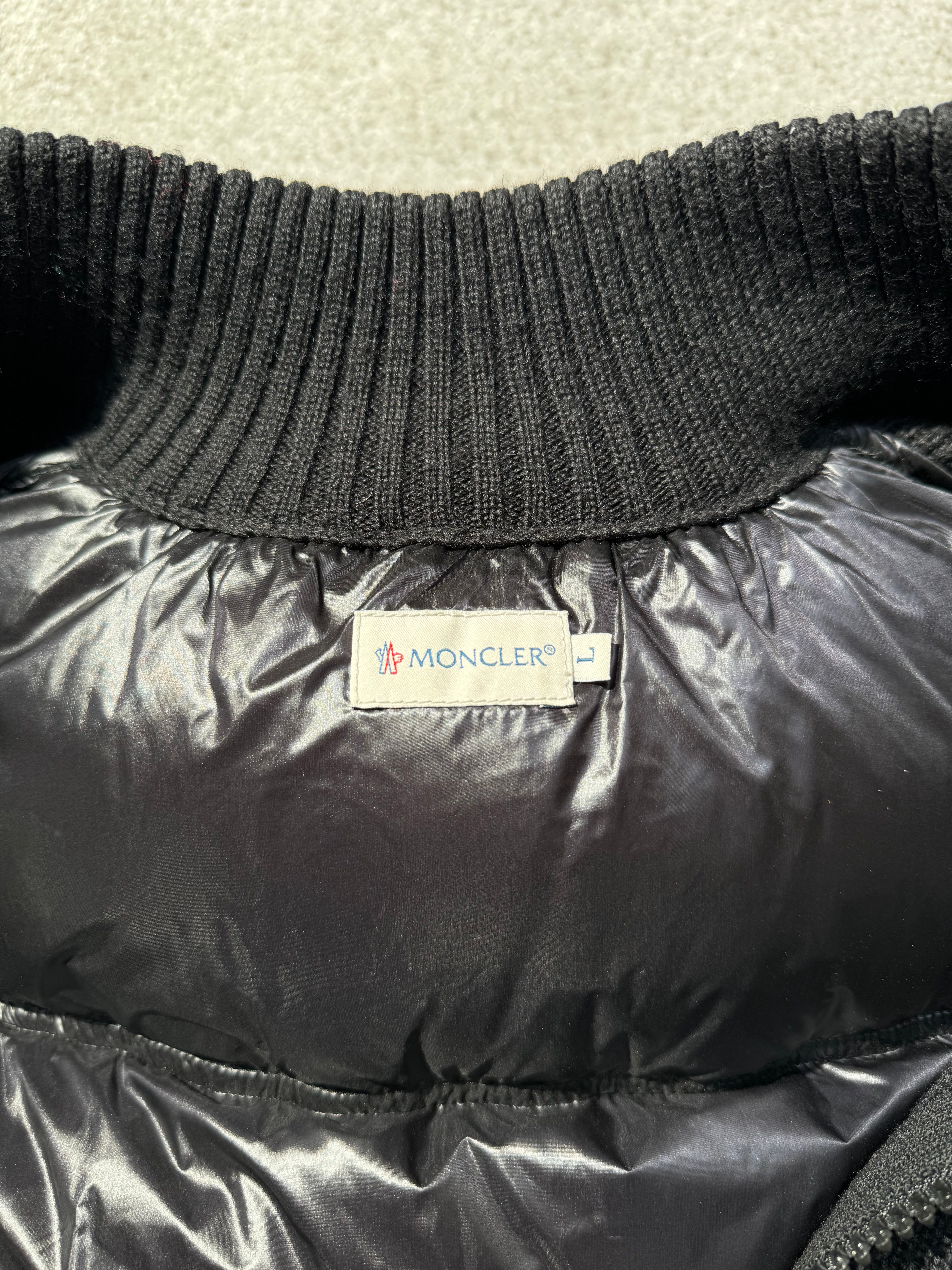 Moncler Liivi (Fittaa S)