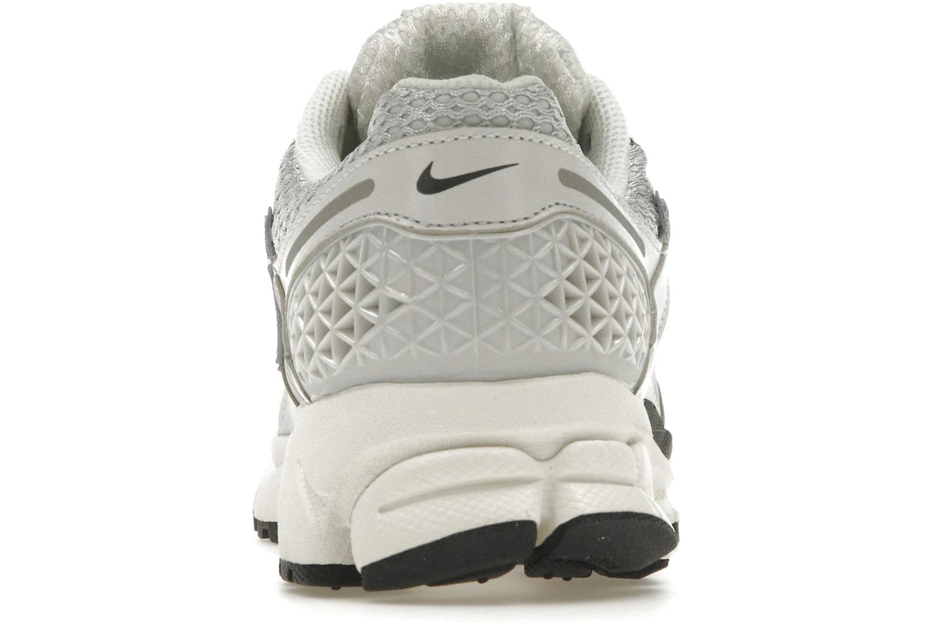 Nike Zoom Vomero 5 Photon Dust Metallic Silver