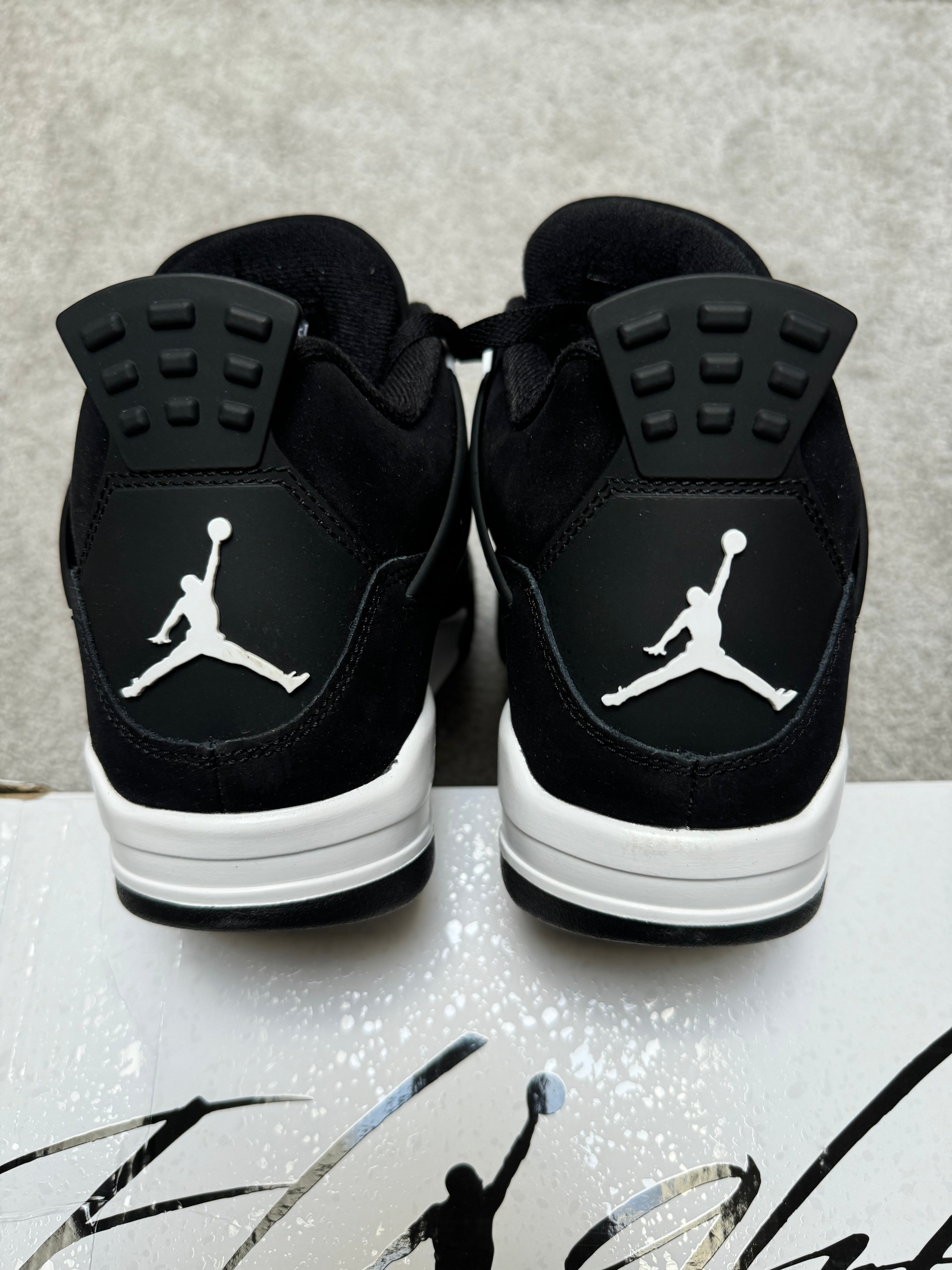 Jordan 4 White Thunder (EU 42,5)