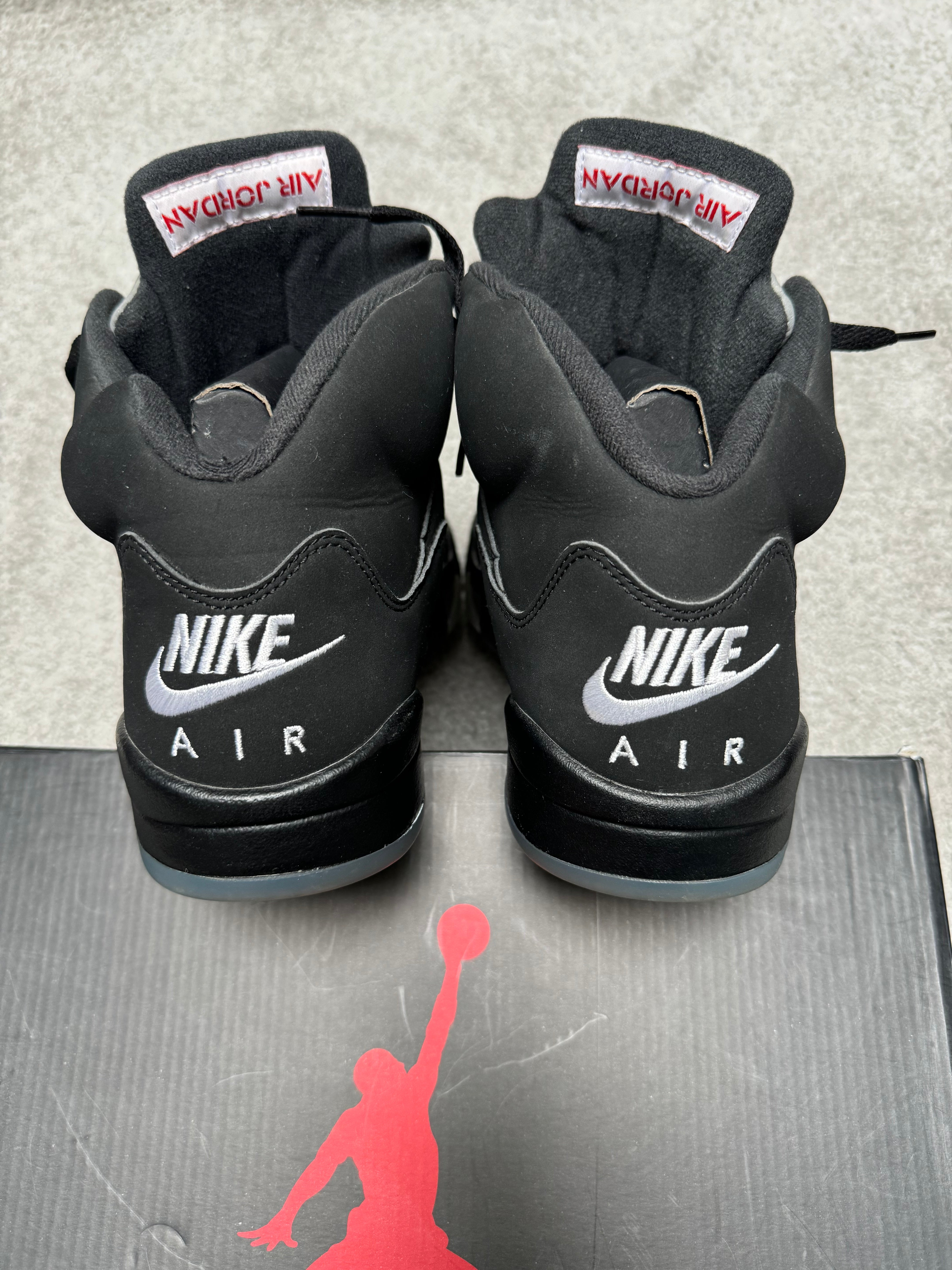 Jordan 5 Metallic Black (EU 43)