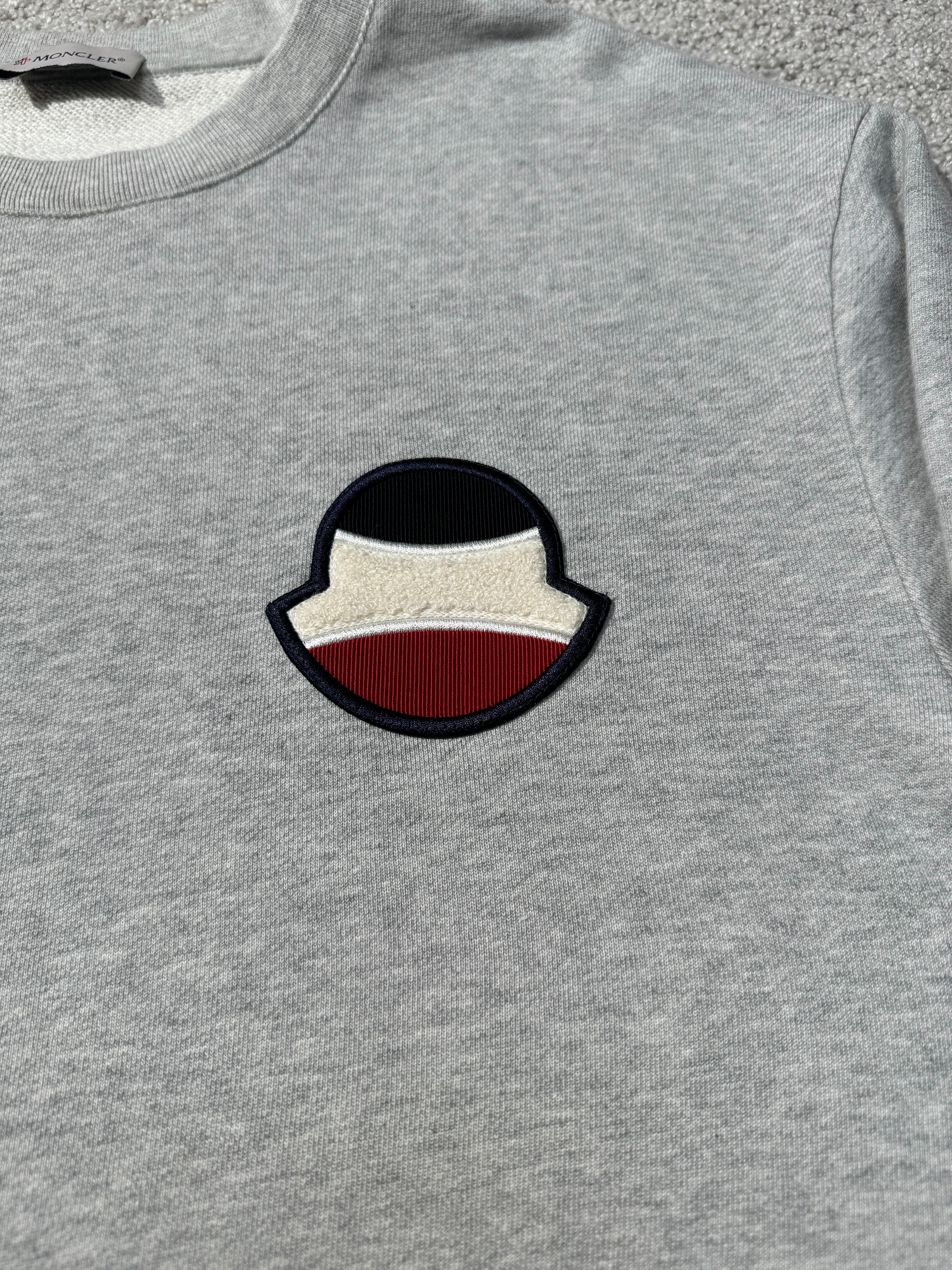 Moncler Sweater (Fittaa L)
