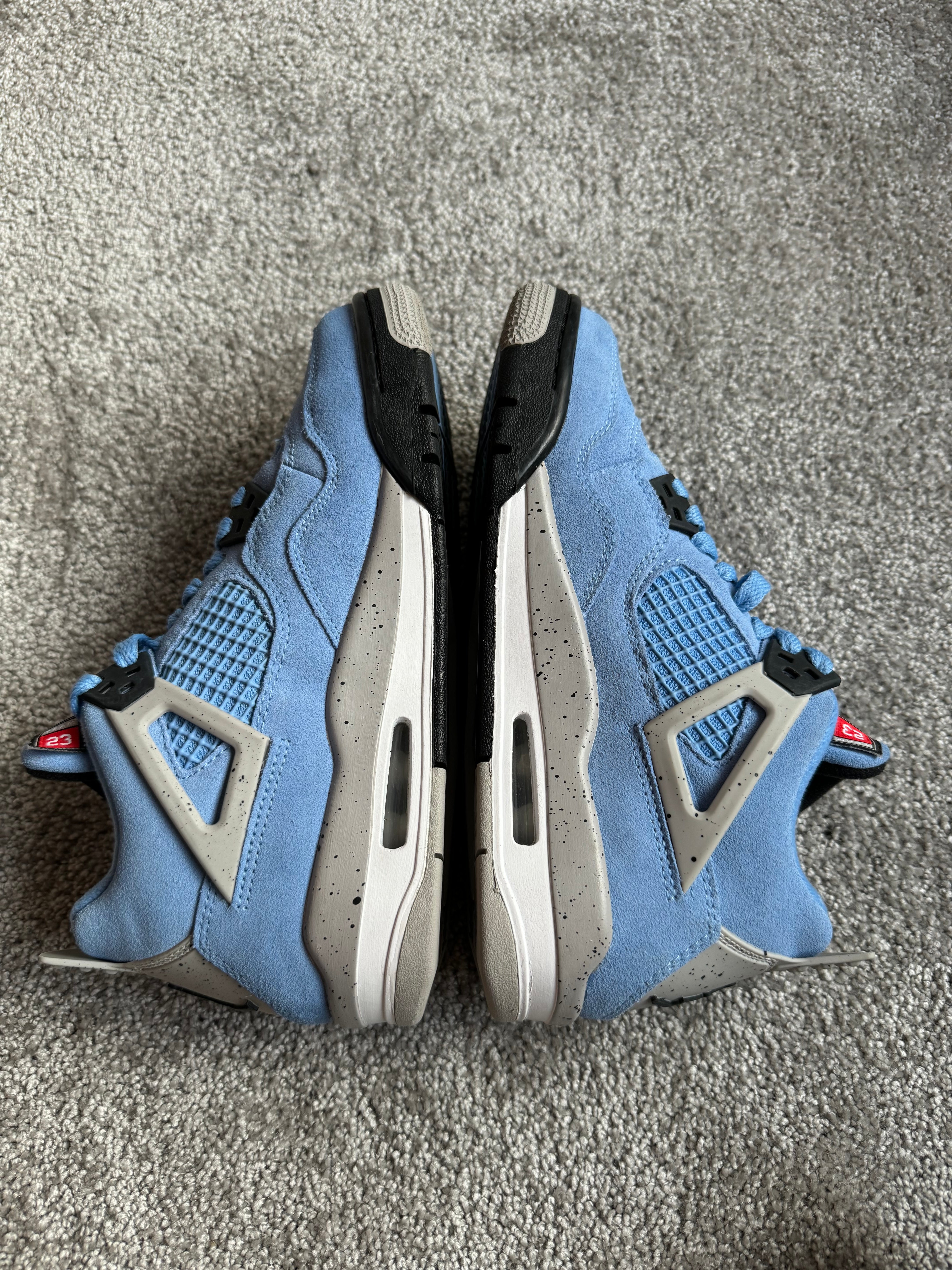 Jordan 4 University Blue (EU 38)