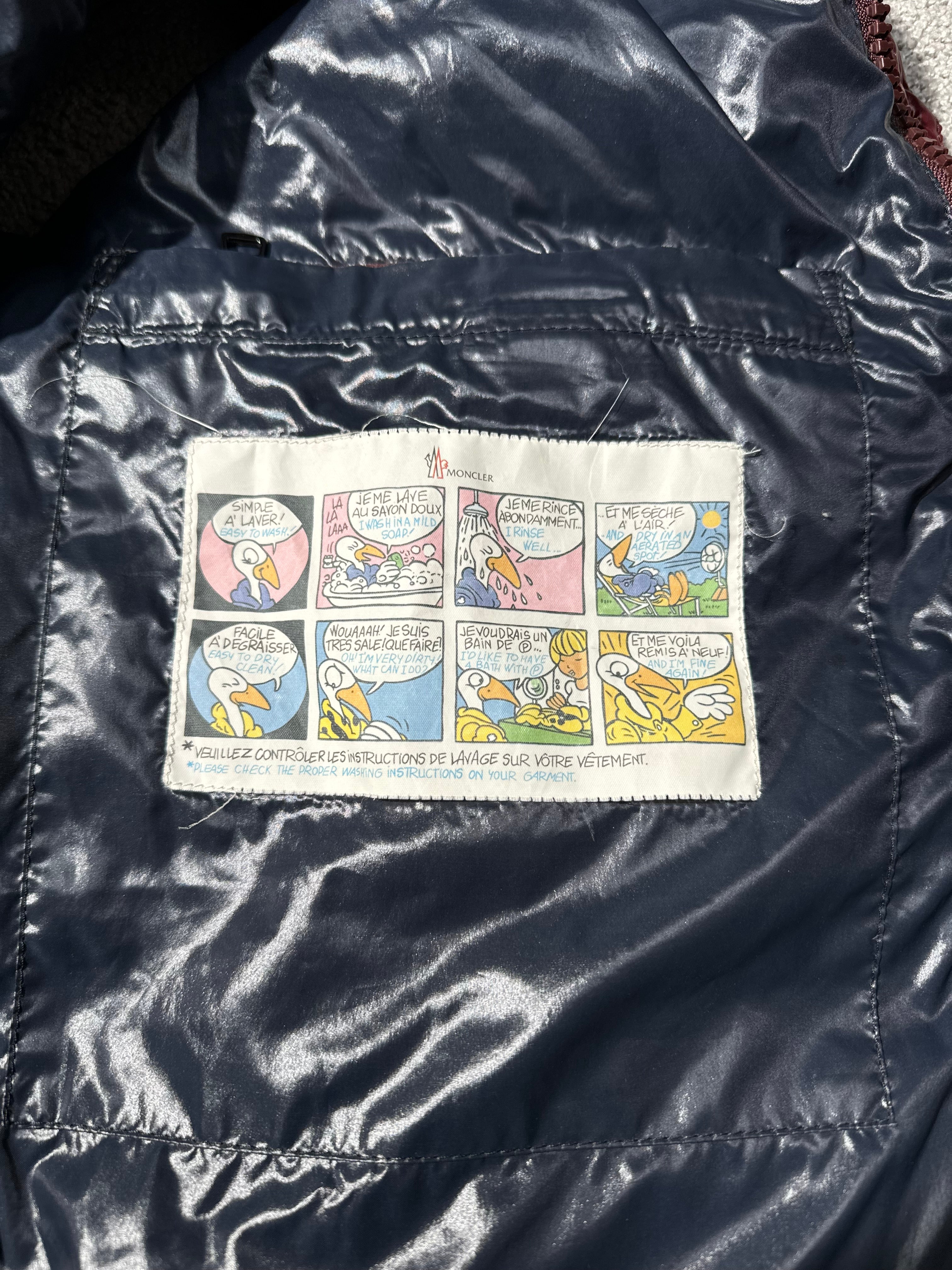 Moncler Liivi (Fittaa M)