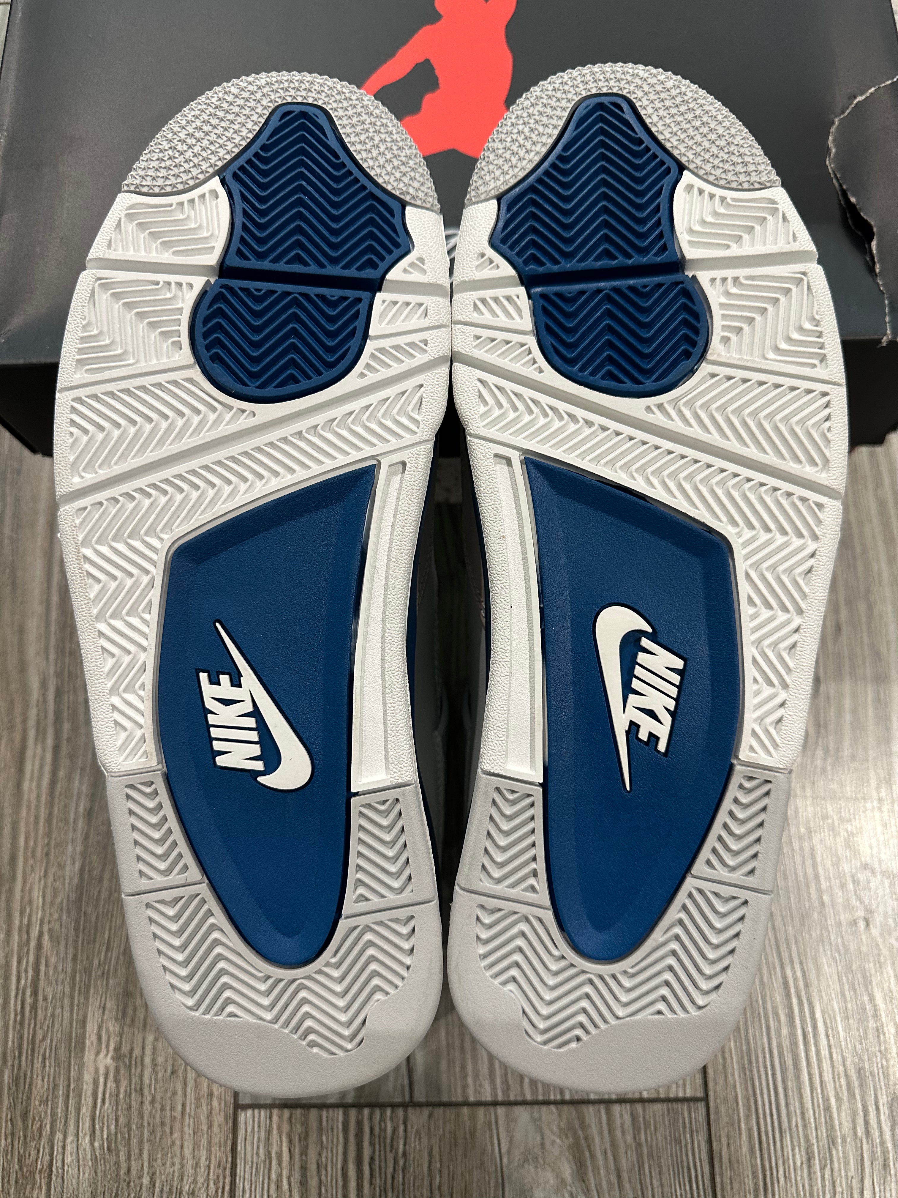 Jordan 4 Military Blue (EU 44)