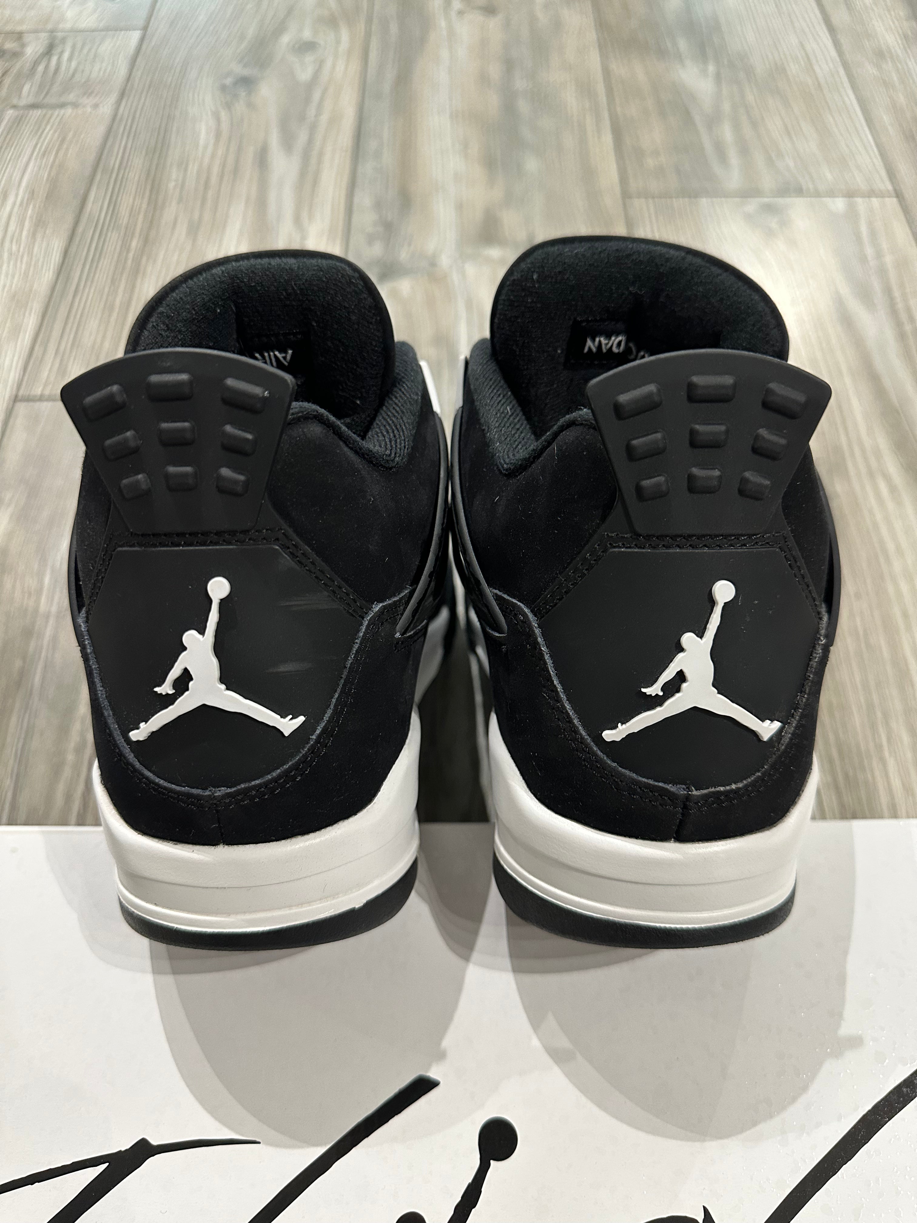 Jordan 4 White Thunder (EU 42.5)