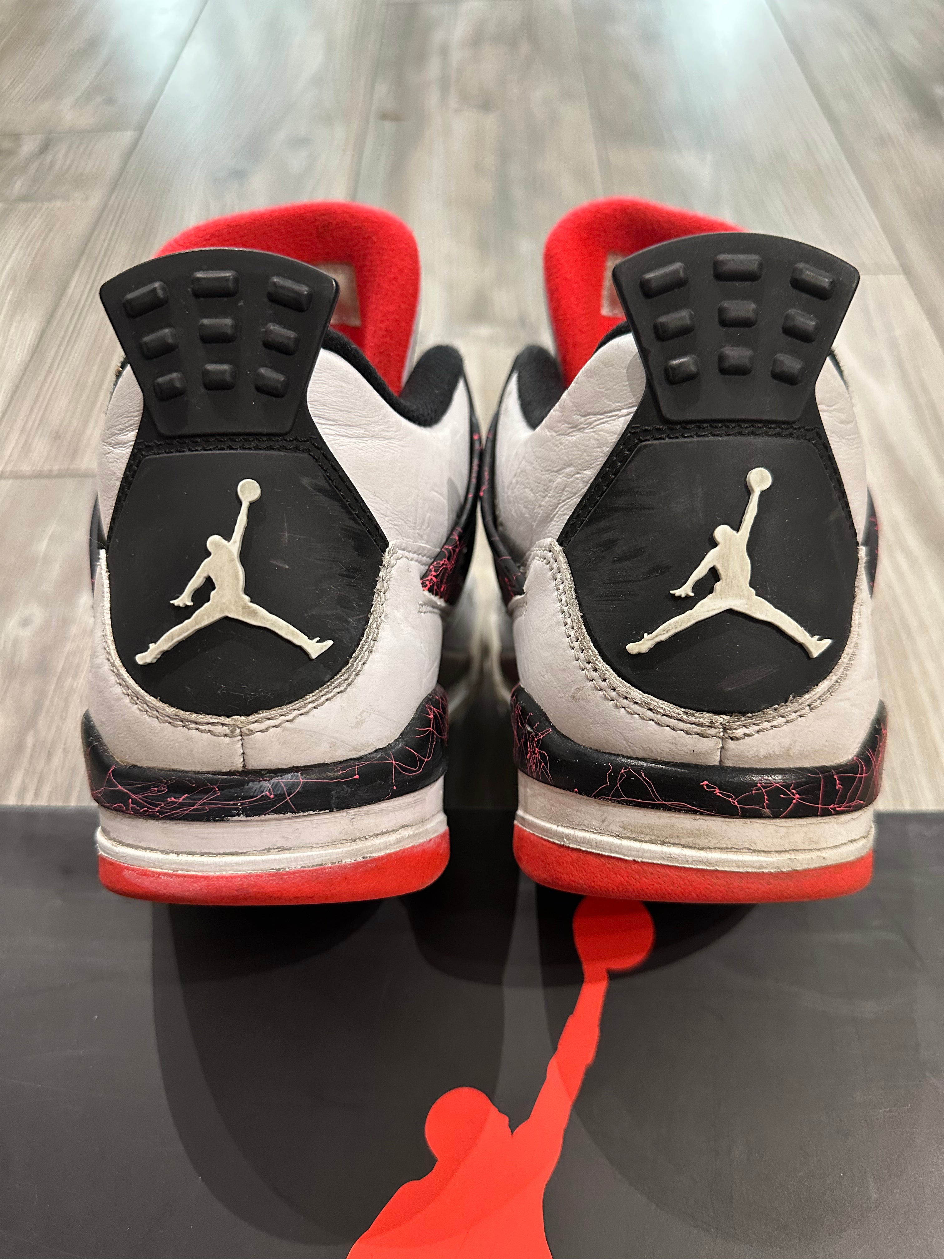 Jordan 4 (EU 41)