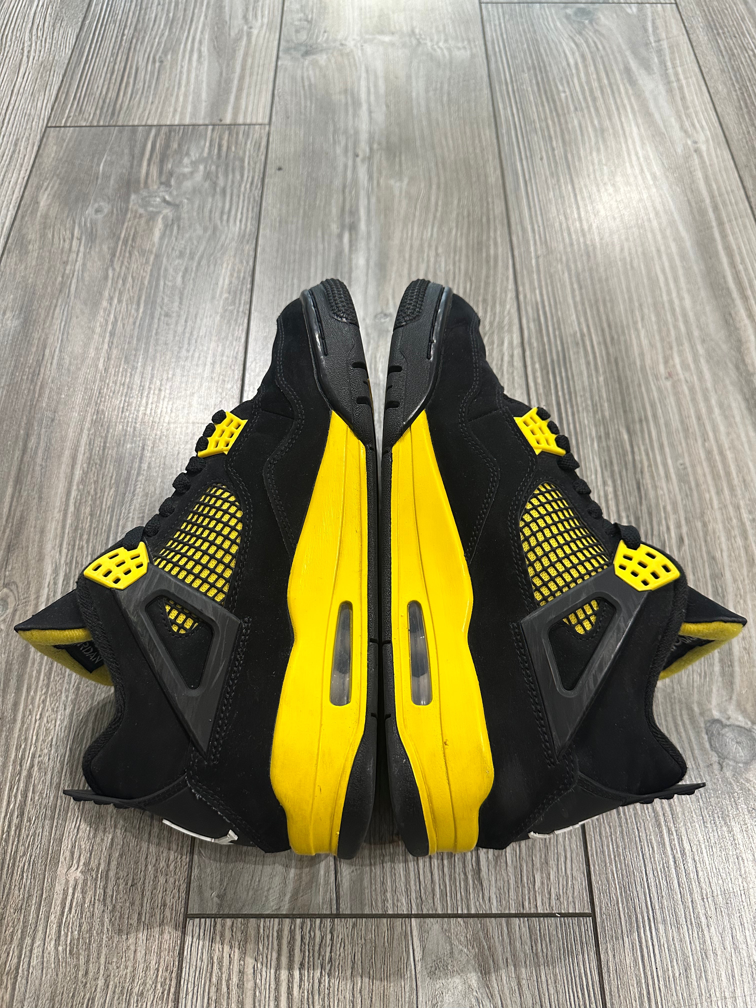 Jordan 4 Thunder (EU 42.5)