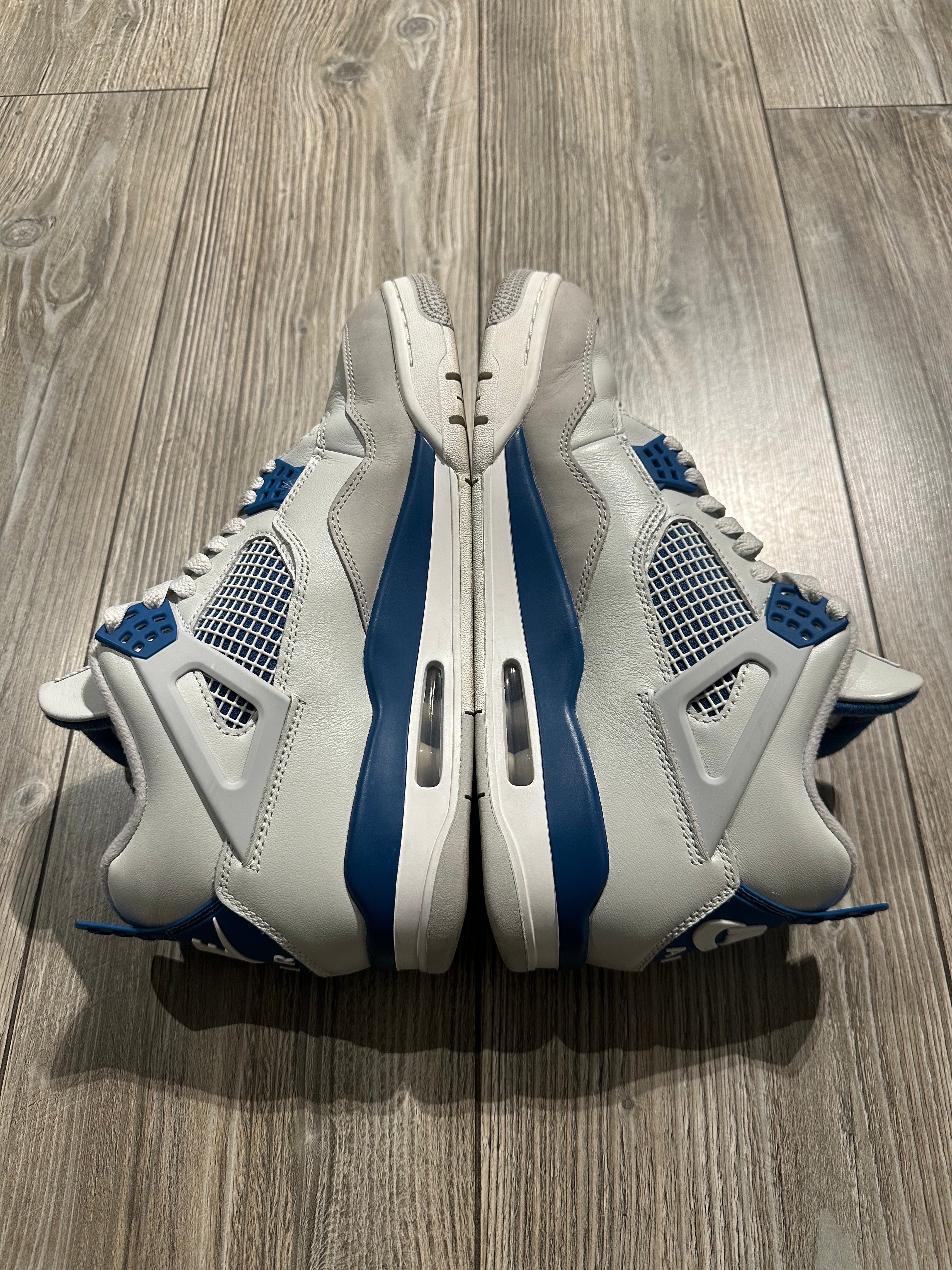 Jordan 4 Military Blue (EU 44.5)