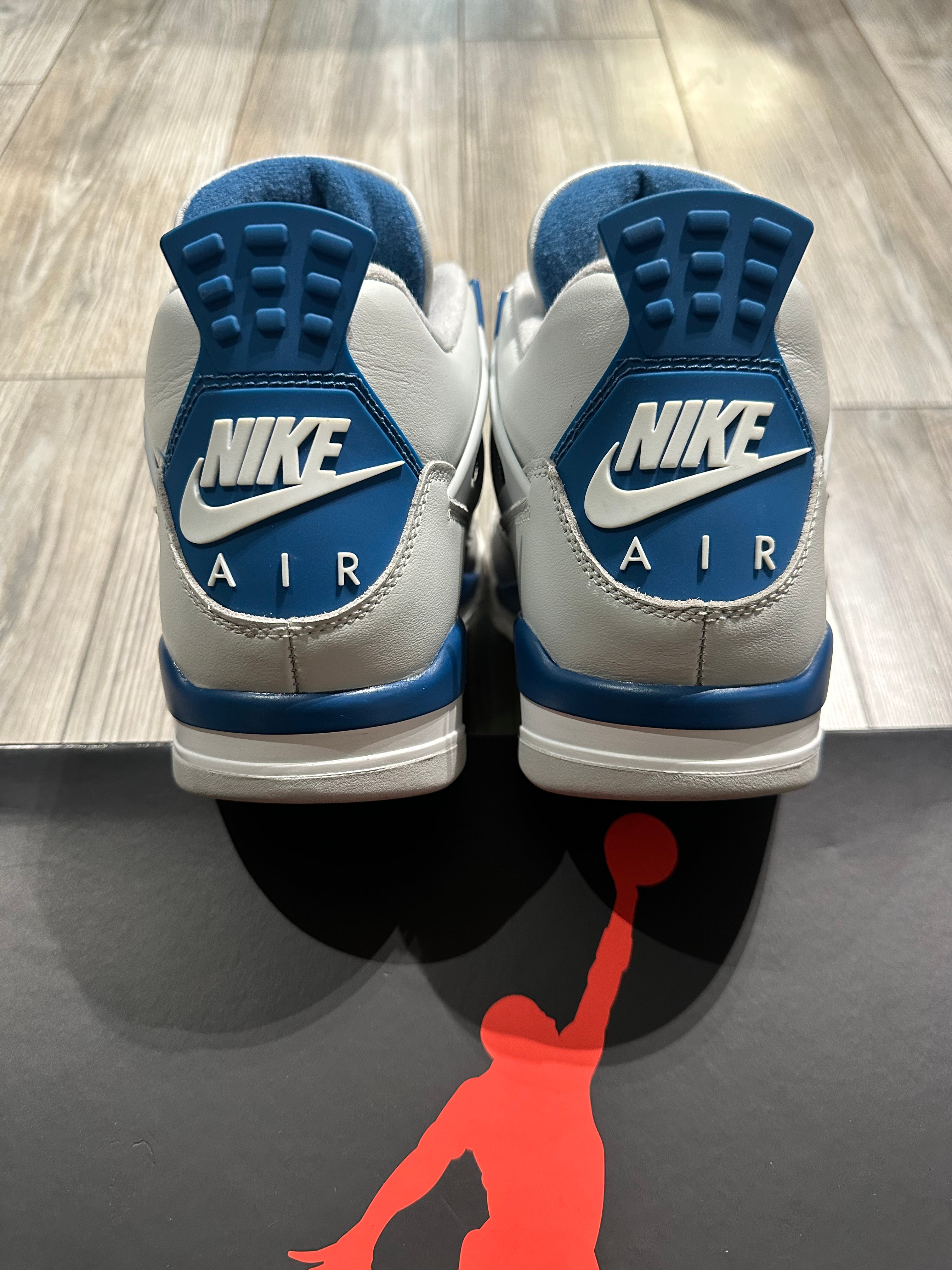 Jordan 4 Military Blue (EU 44.5)