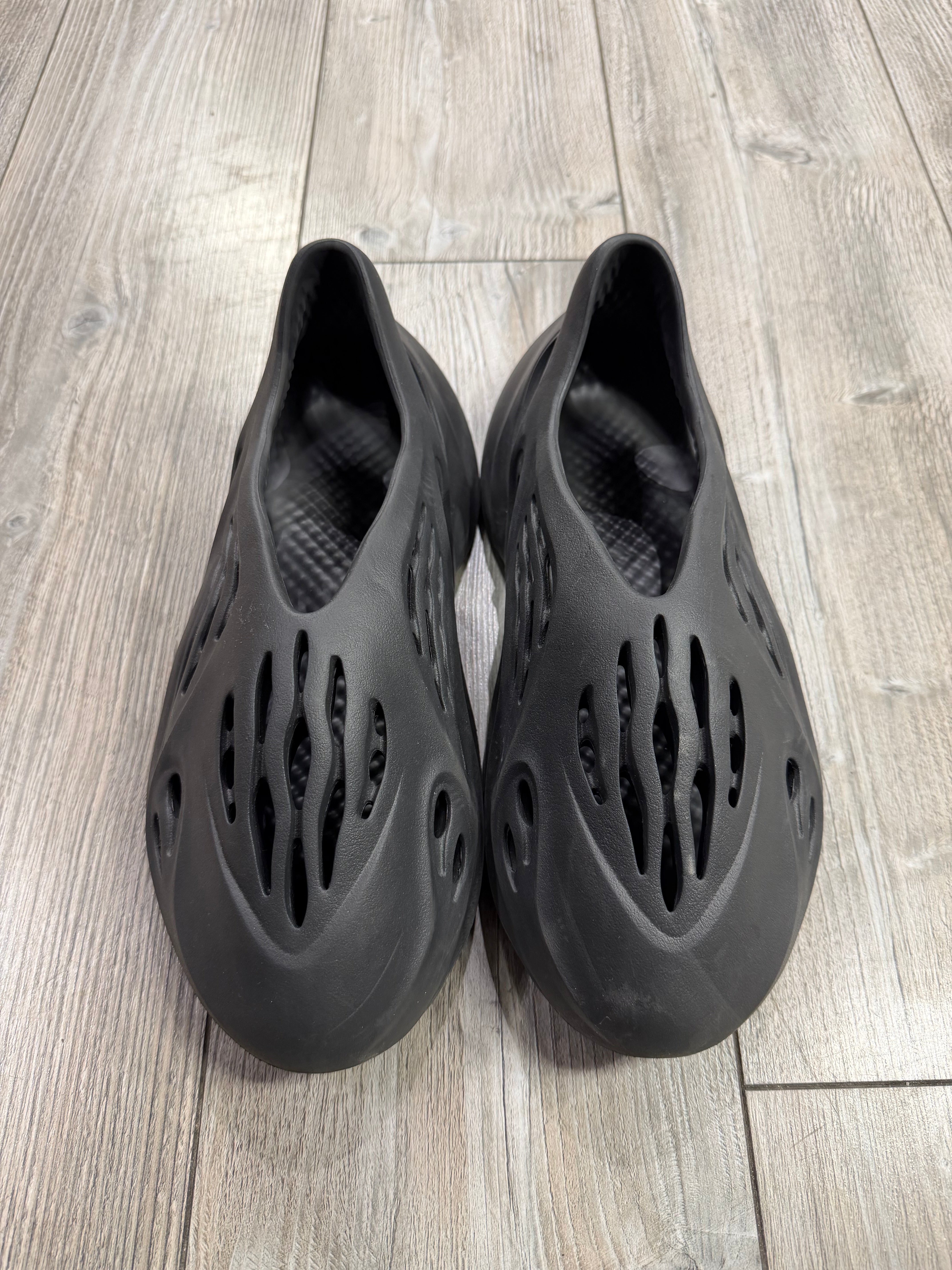 Adidas Yeezy Foam RNR Onyx (EU46)