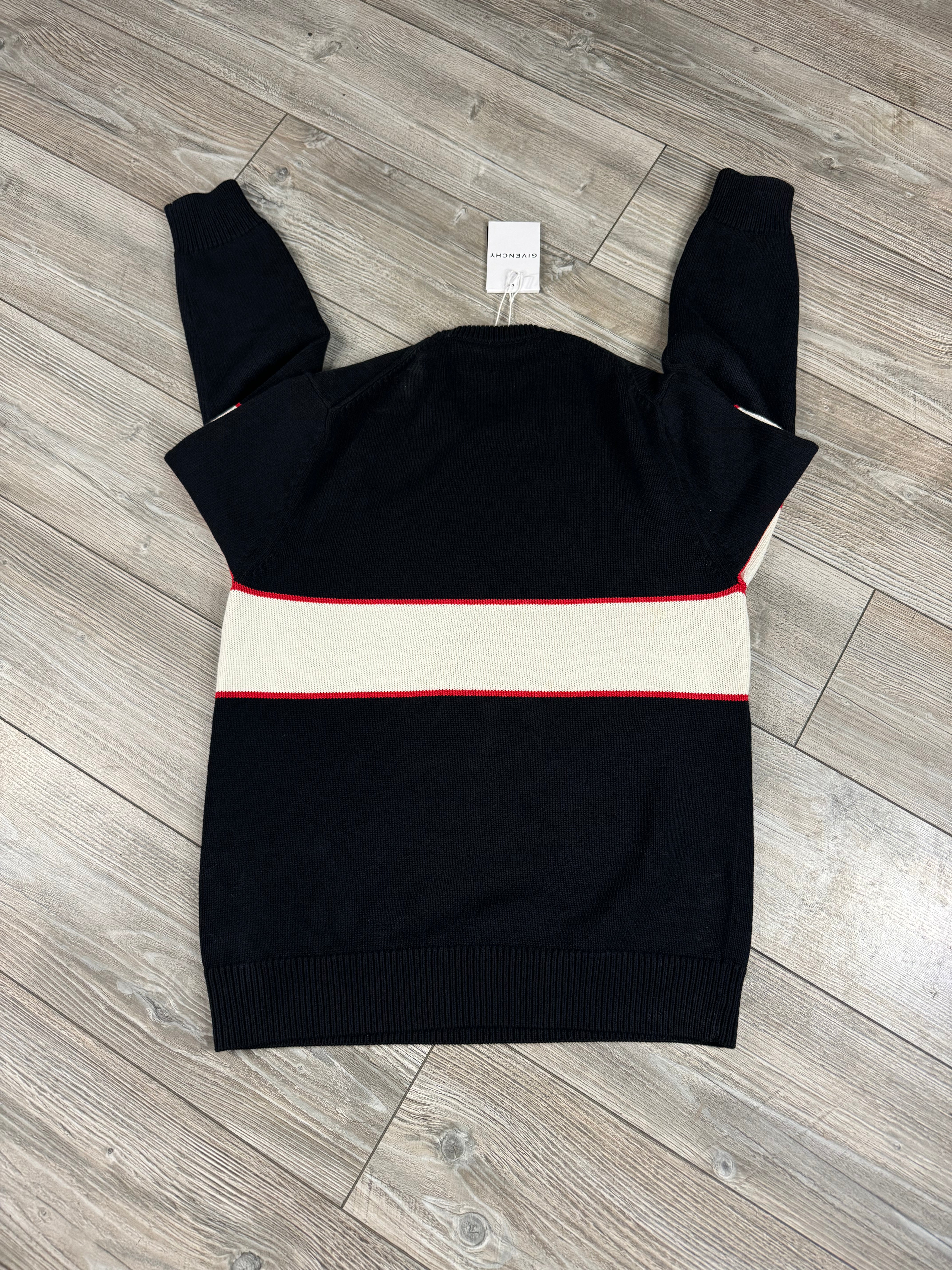 Givenchy Sweater (Fittaa M)