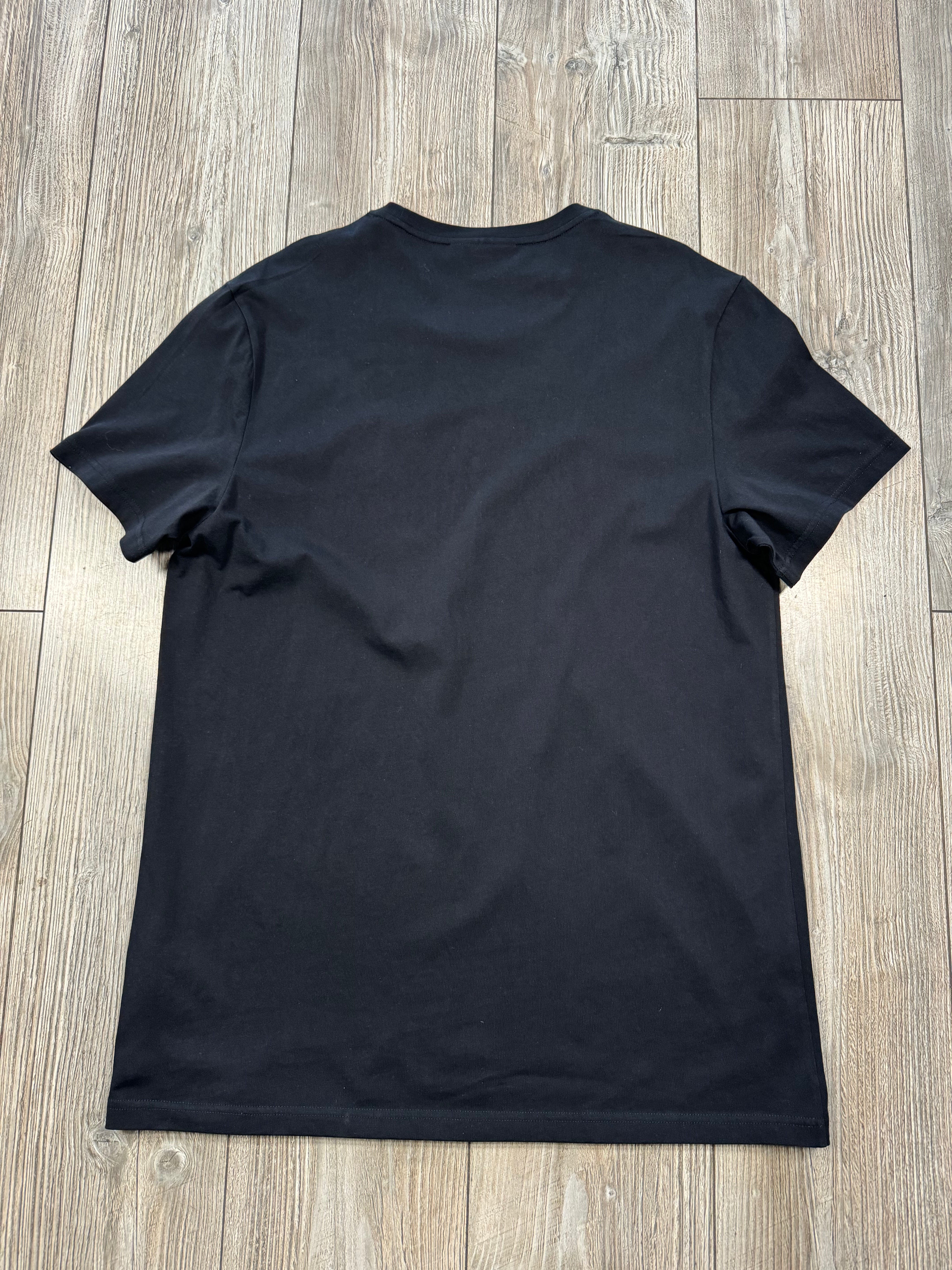 Burberry T-Shirt (Fittaa XL)