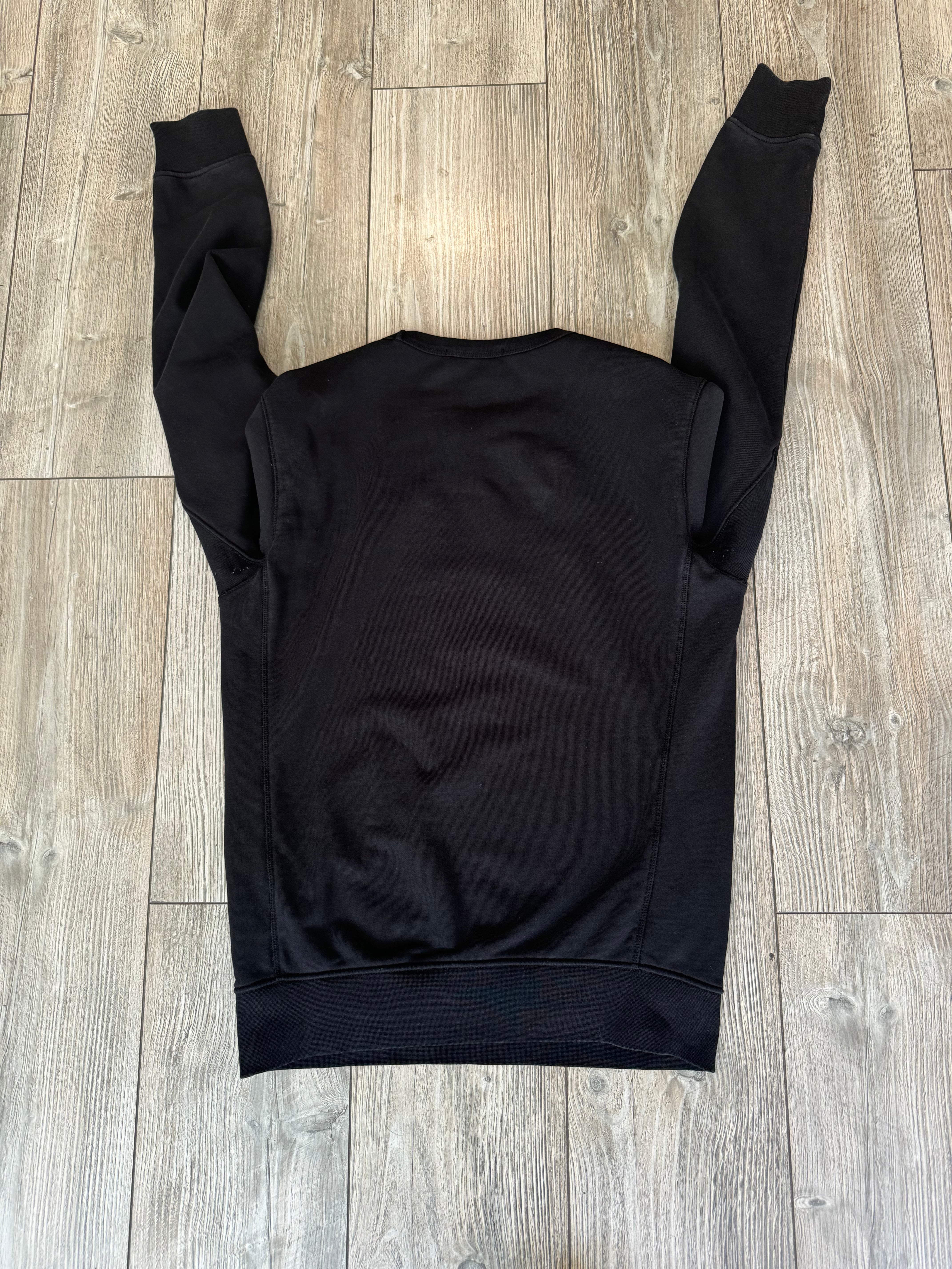 Stone Island Sweater (Fittaa M)
