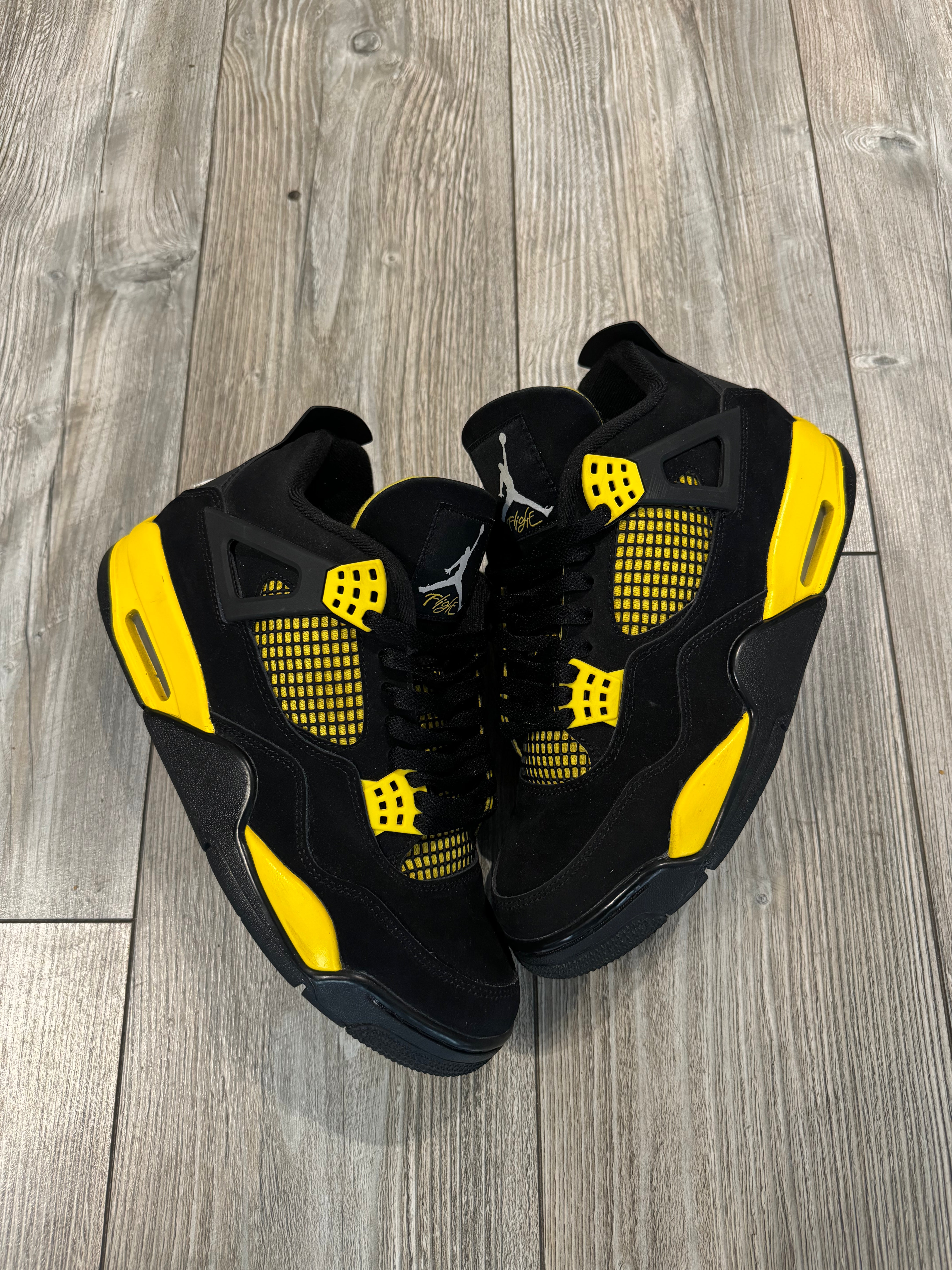 Jordan 4 Thunder (EU 42.5)
