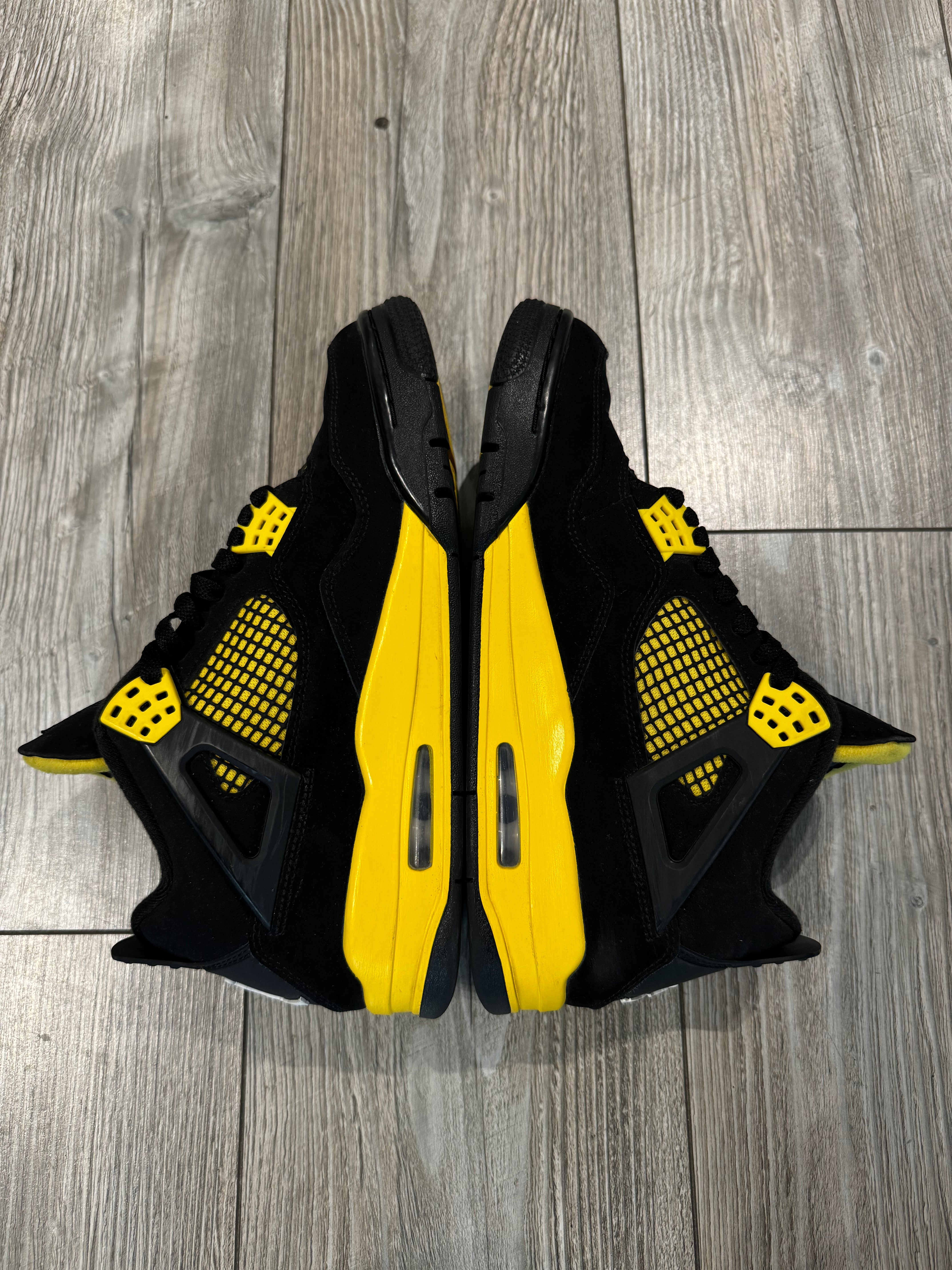 Jordan 4 Thunder (EU 42.5)