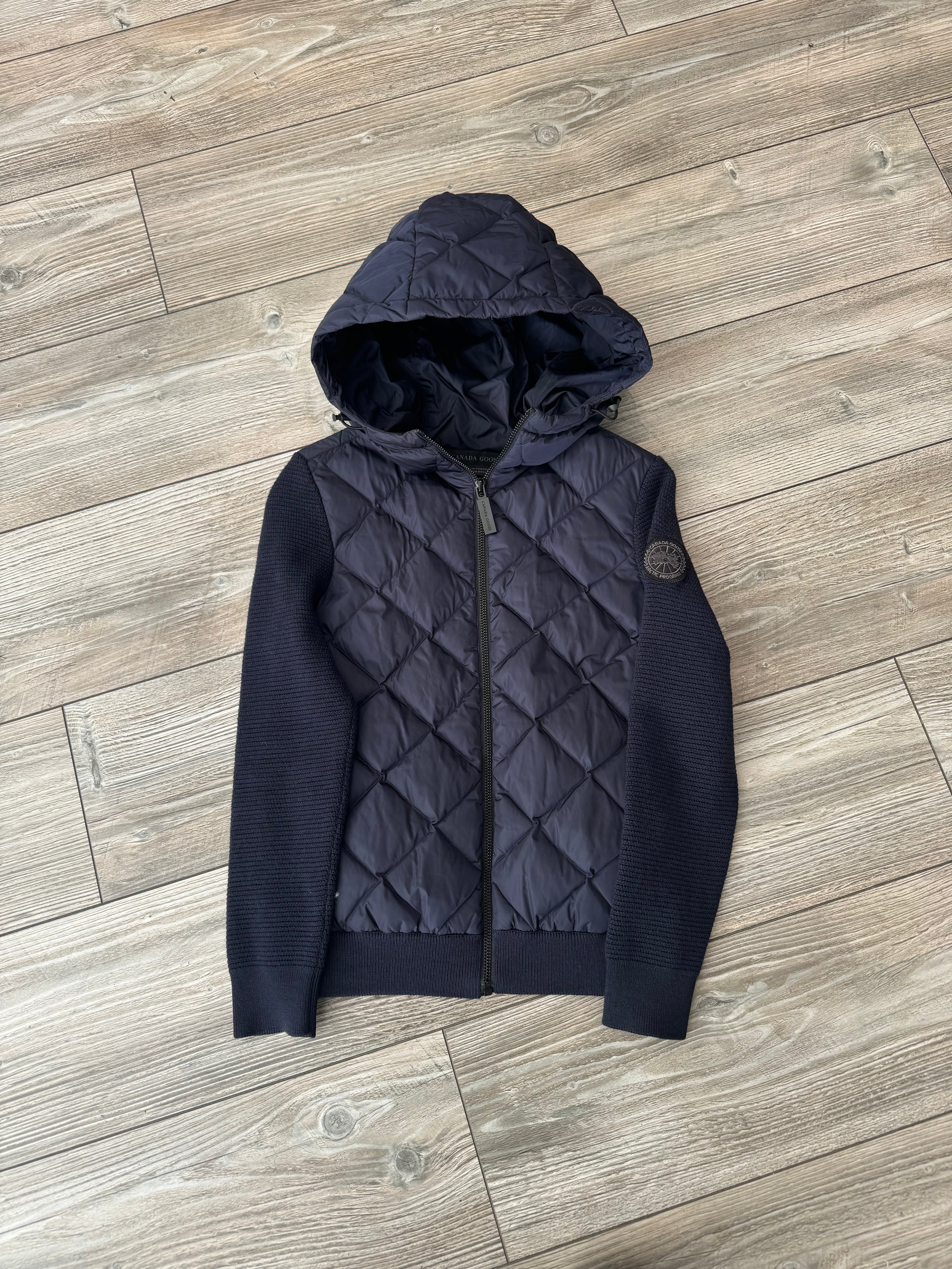Canada Goose Cardigan (Fittaa XXS)