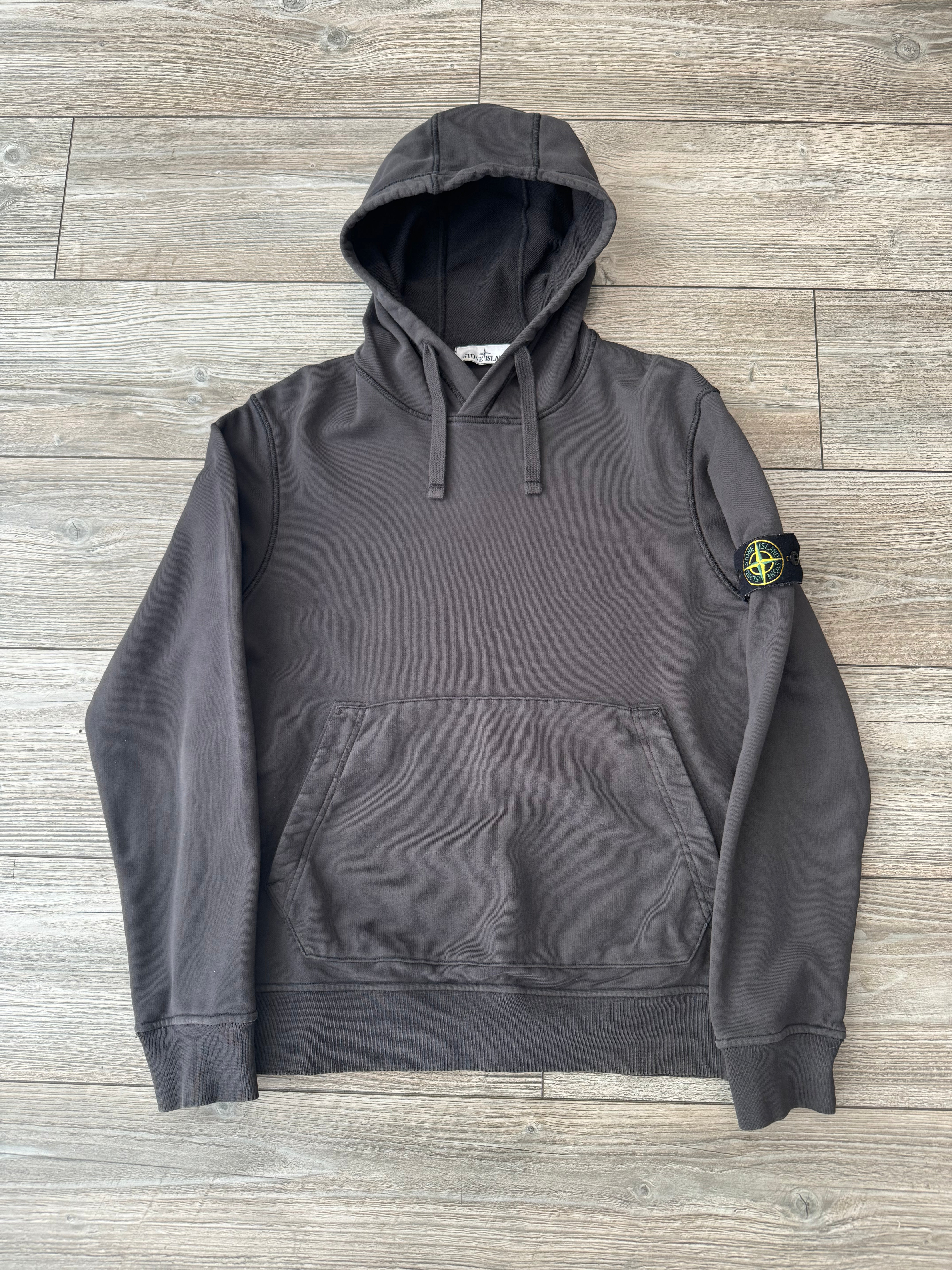Stone Island Hoodie (Fittaa M)