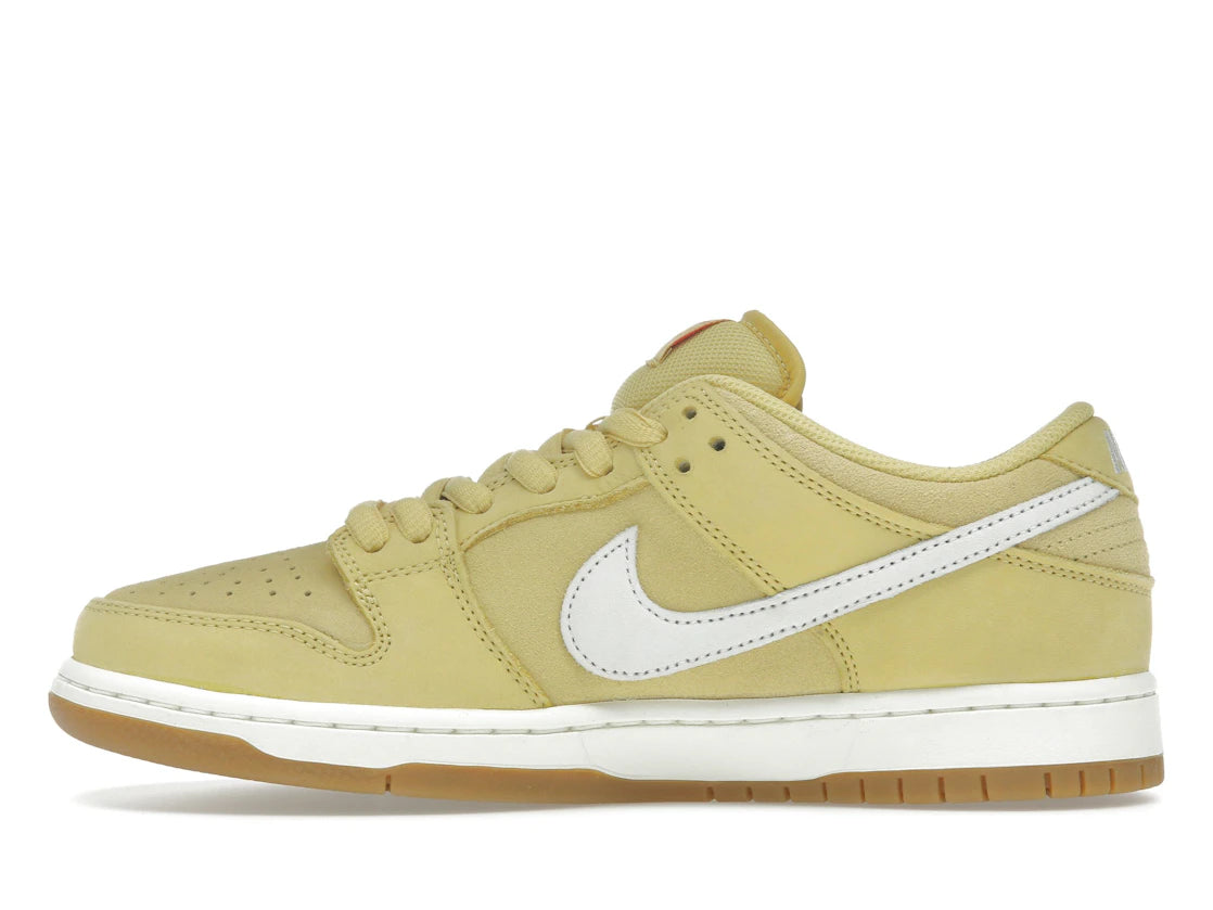Nike SB Dunk Low Saturn Gold