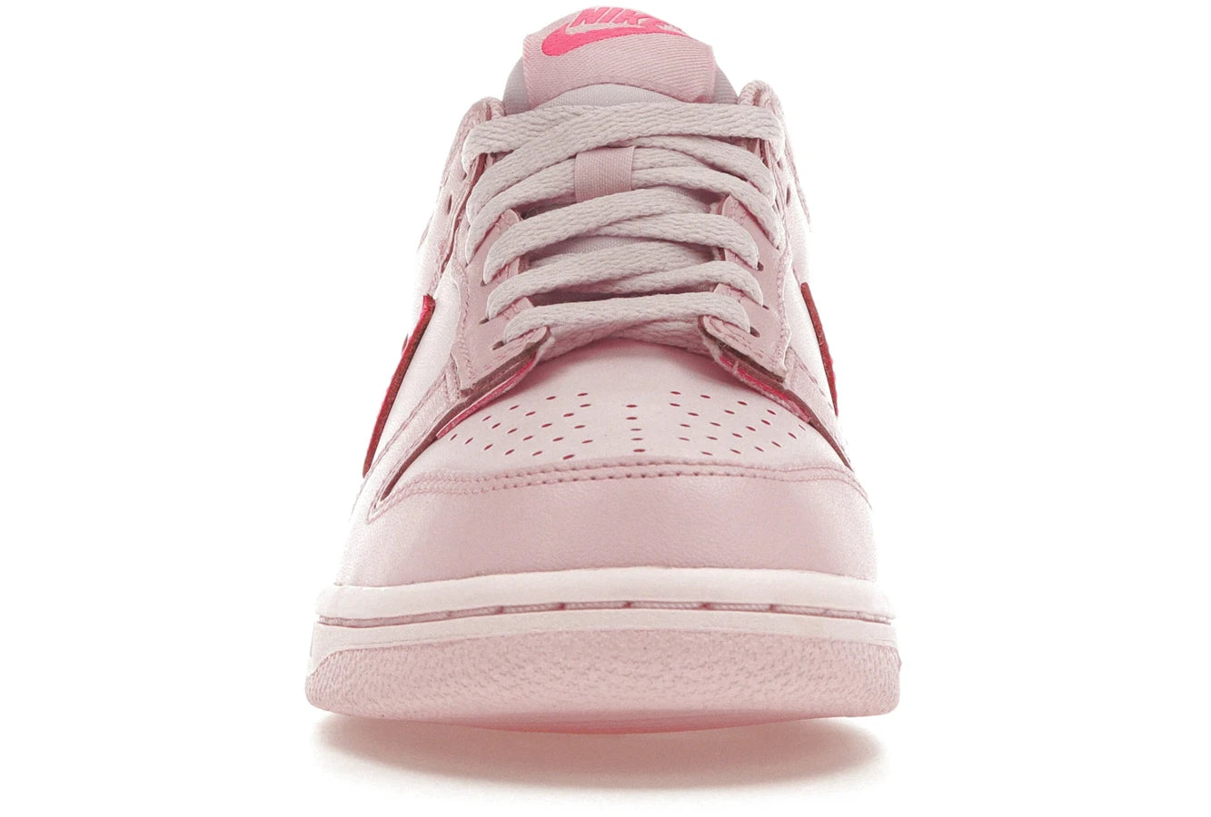 Nike Dunk Low Triple Pink 