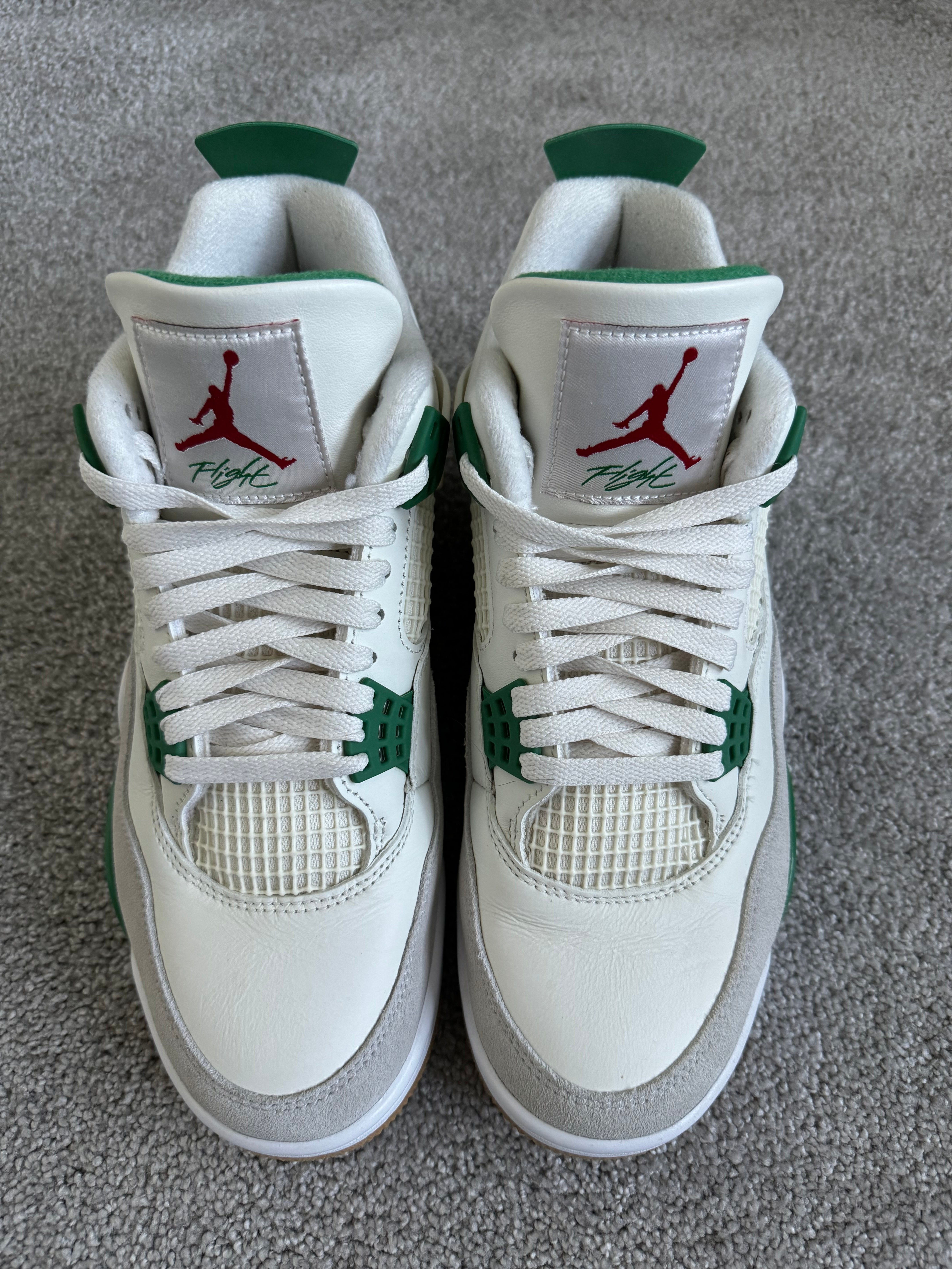 Jordan 4 Retro SB Pine Green (EU 43)
