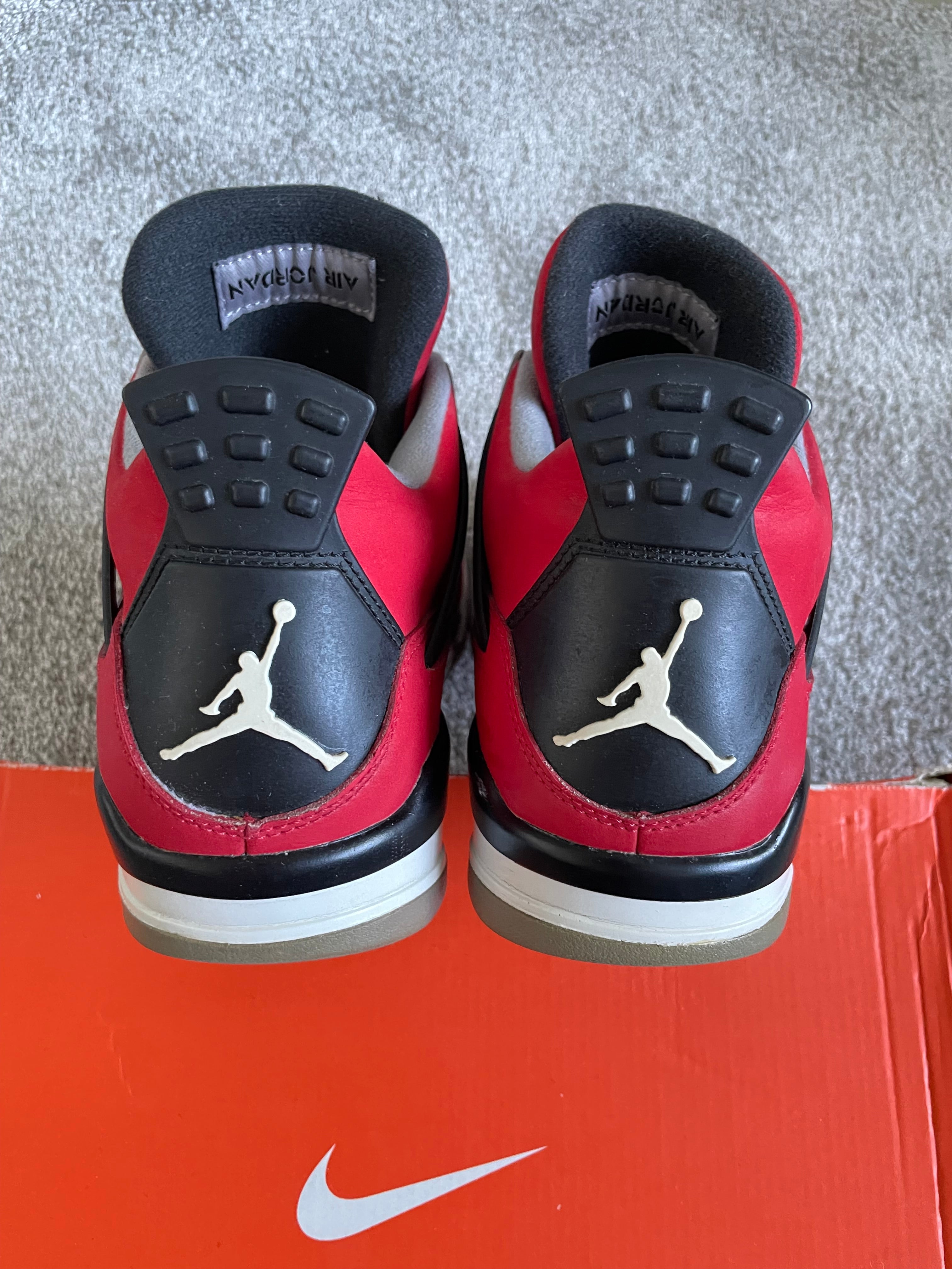 Jordan 4 Retro Toro Bravo (EU 41)