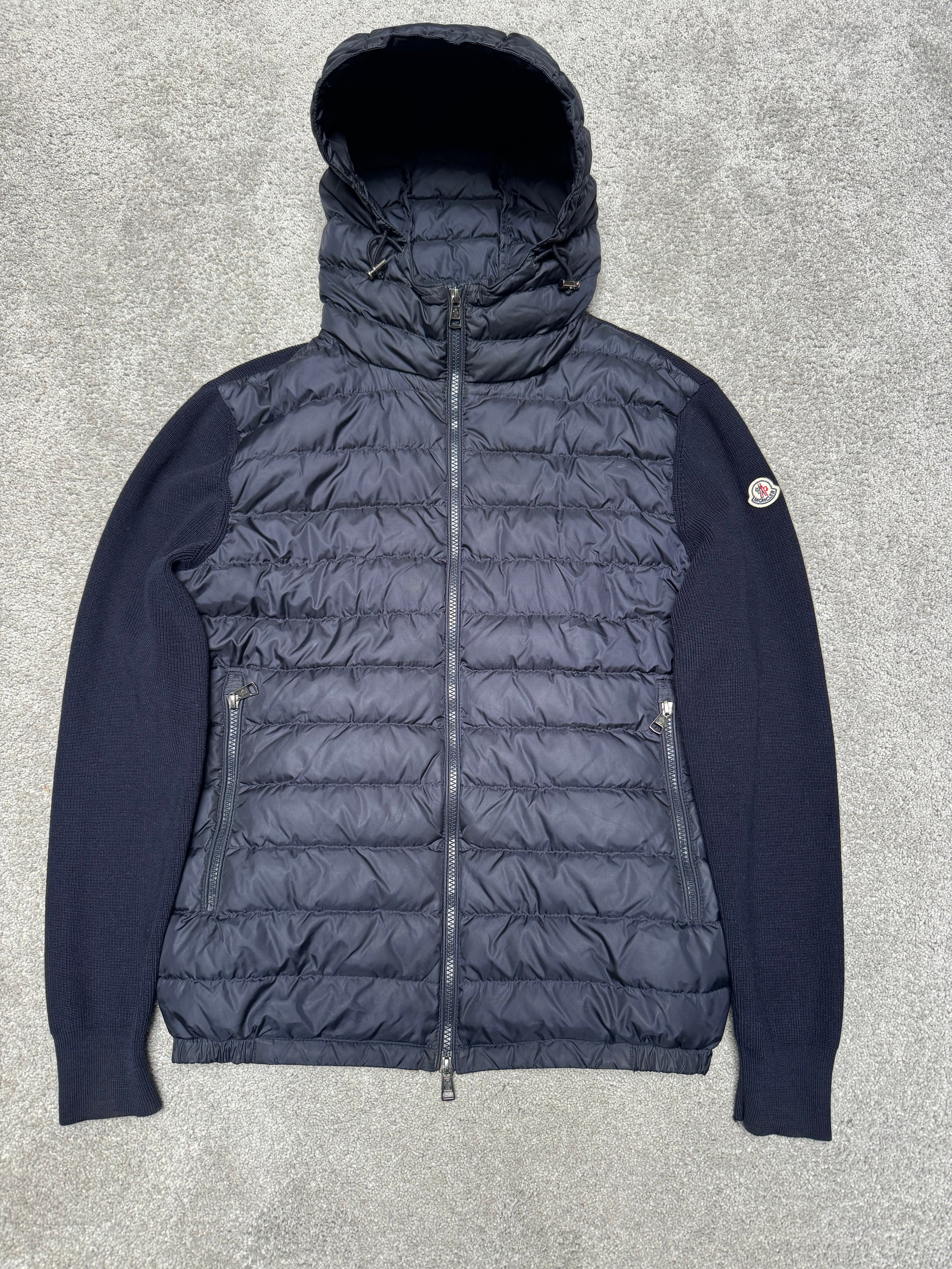 Moncler Cardigan (Fittaa M)