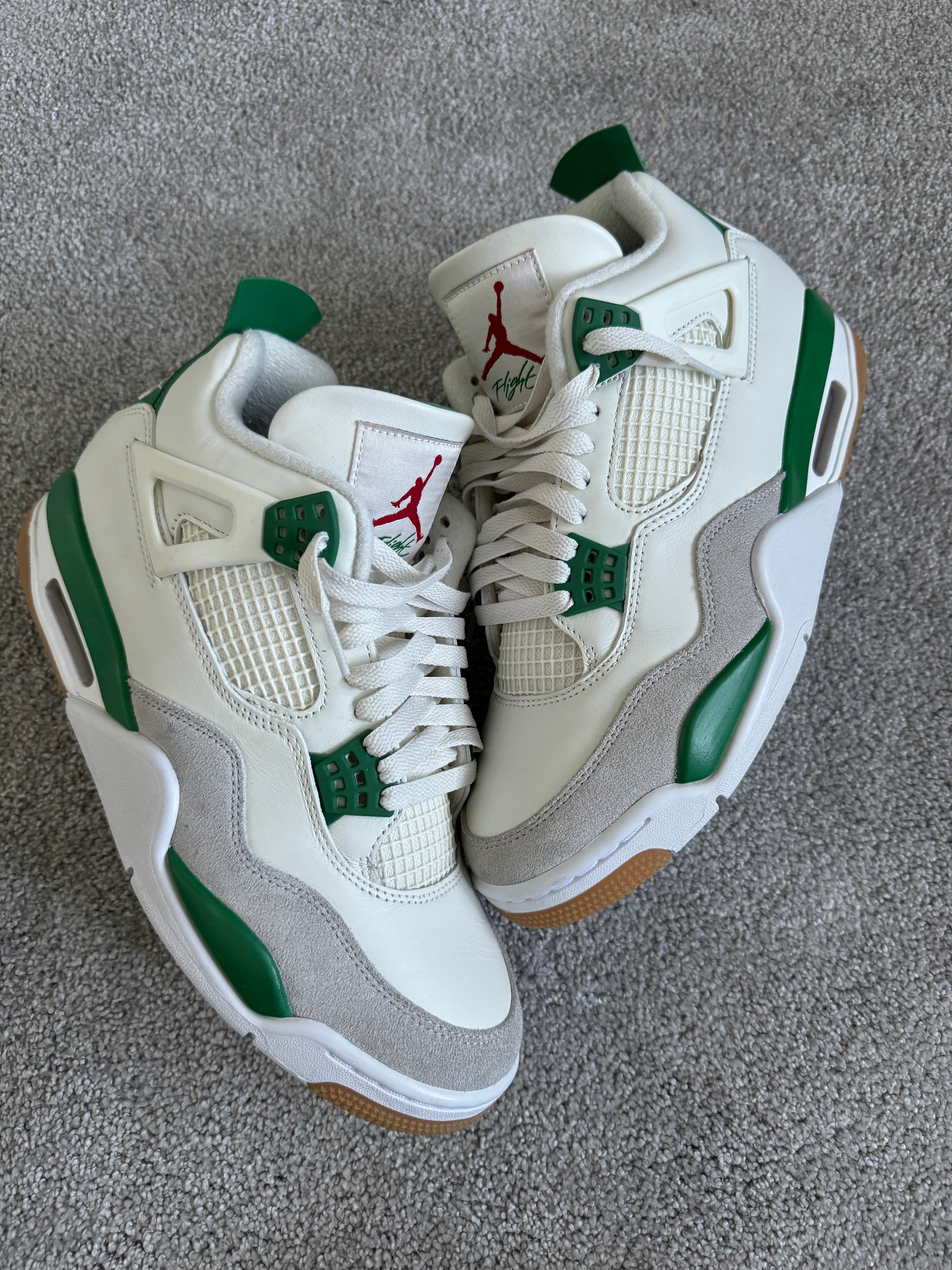 Jordan 4 Retro SB Pine Green (EU 43)