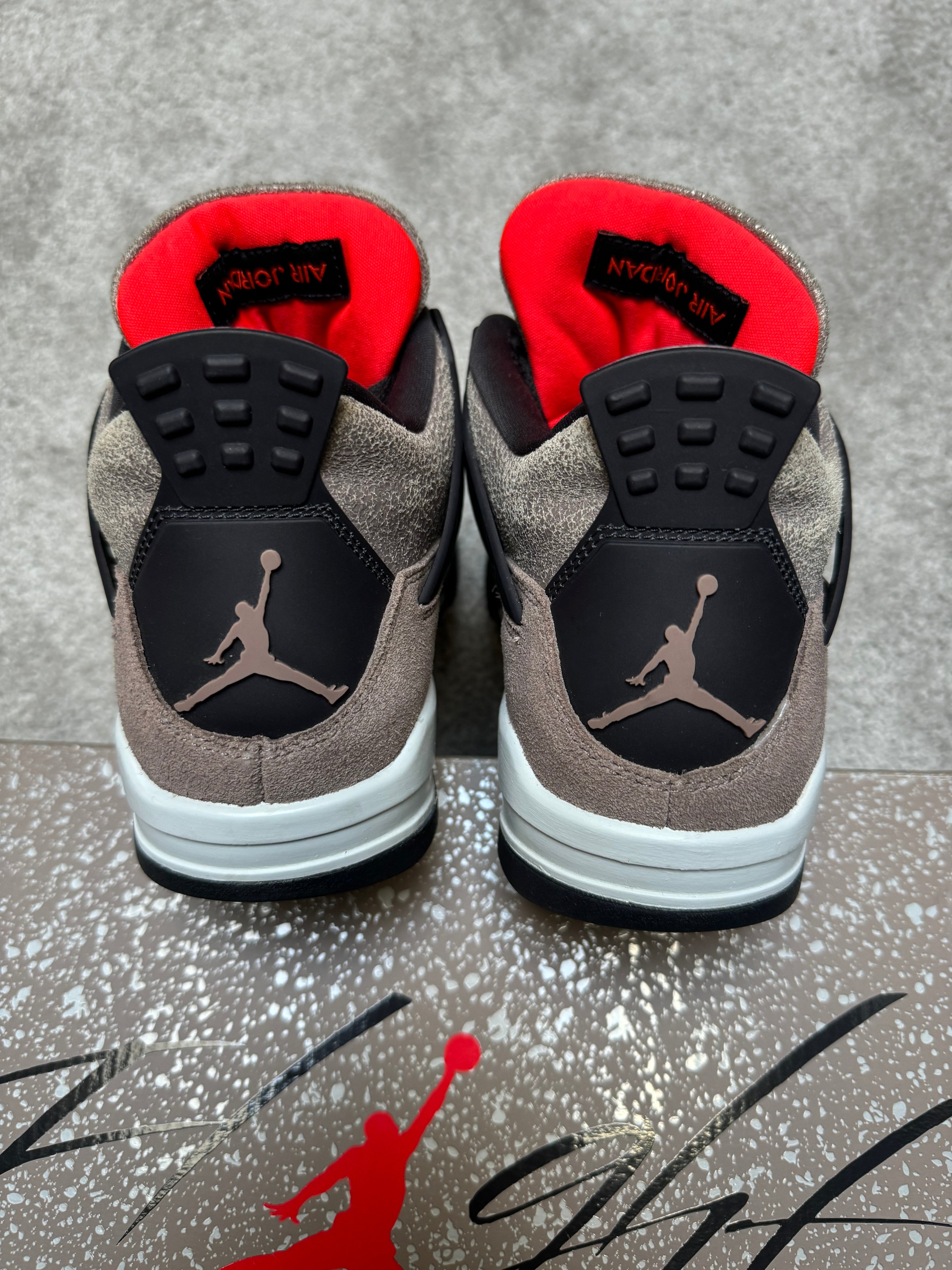 Jordan 4 Taupe Hauze (EU 42)