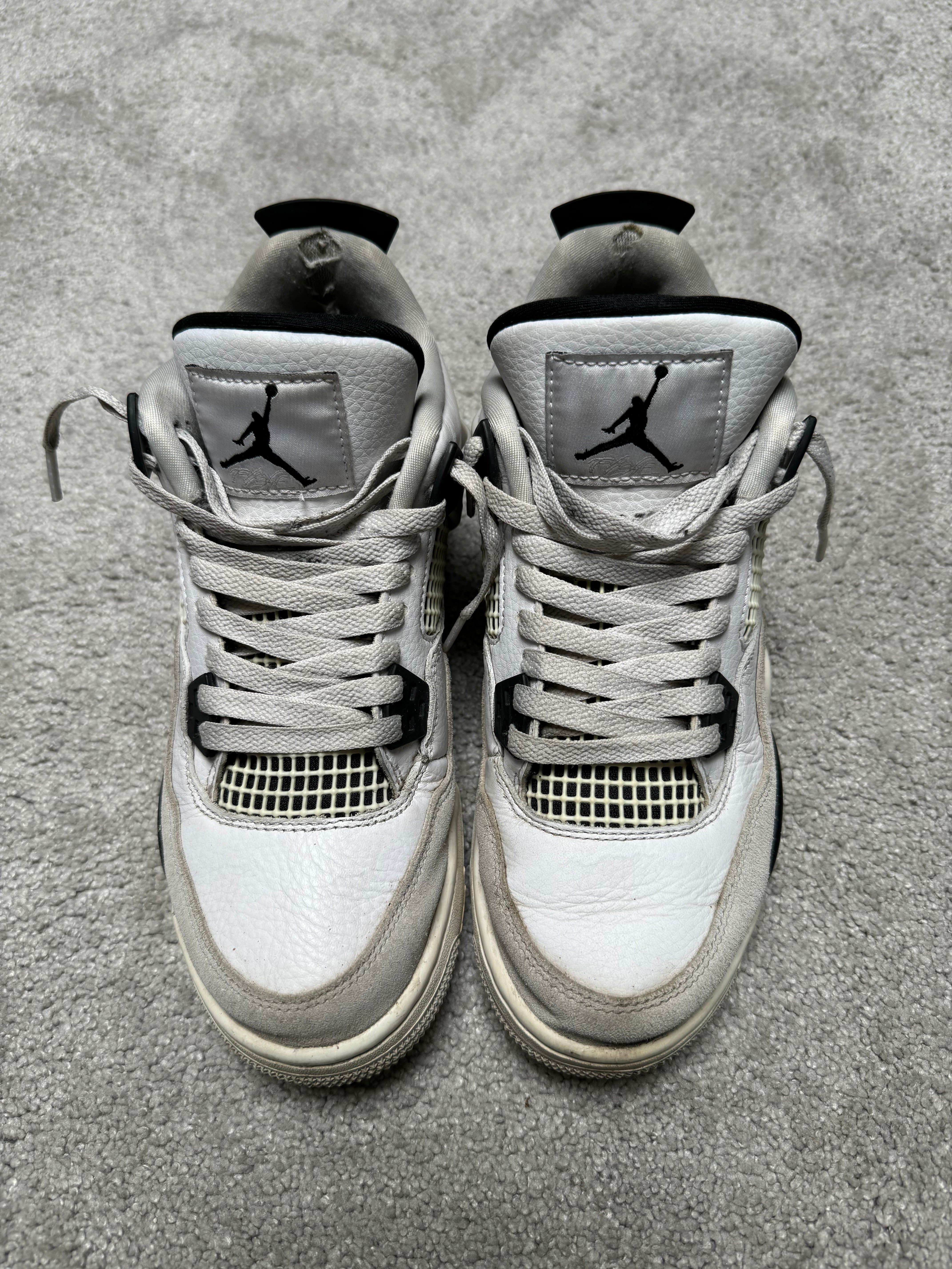 Jordan 4 Military Black (EU 38,5)