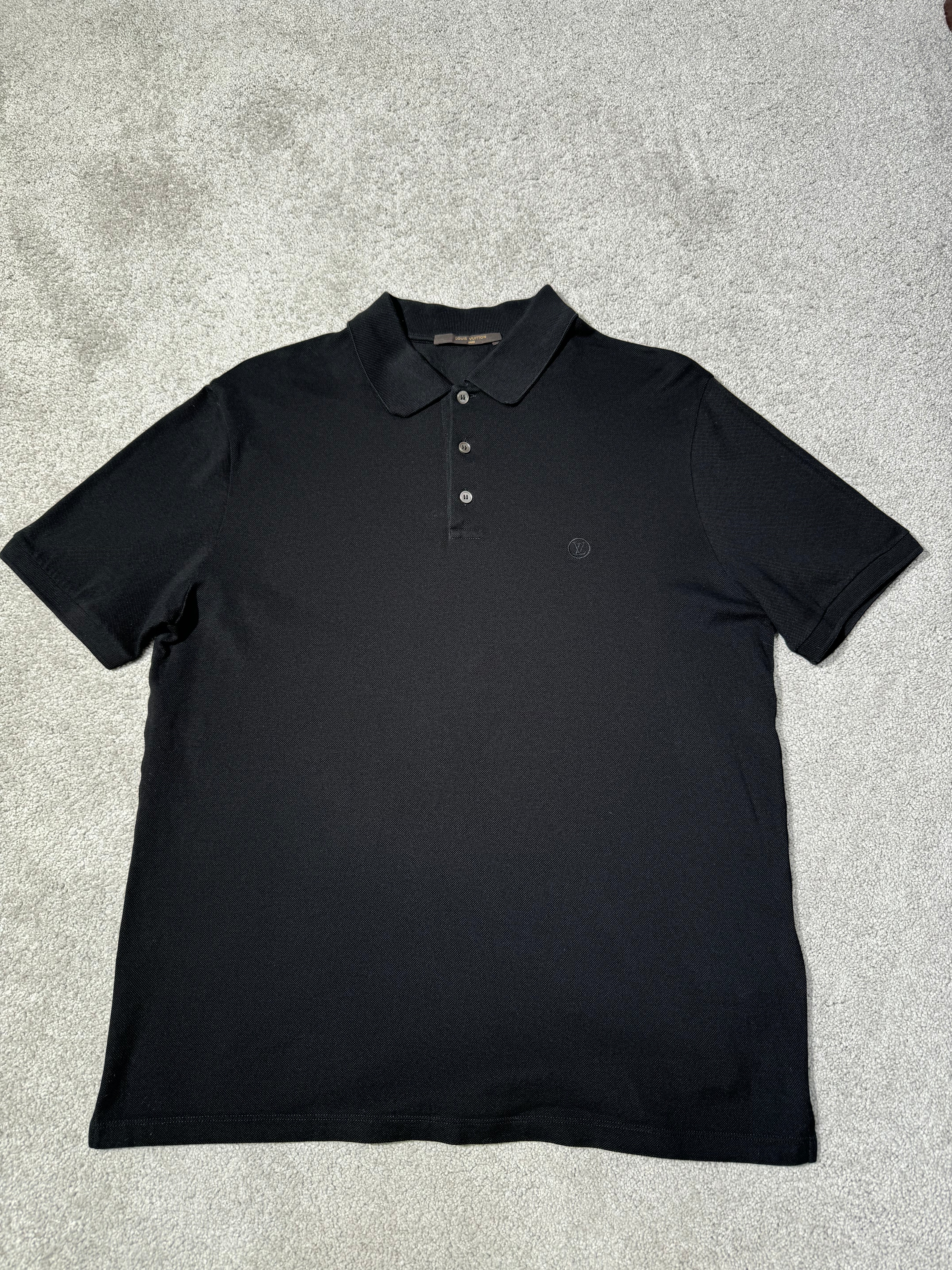 Louis Vuitton Polo                                   (Fittaa M-L)