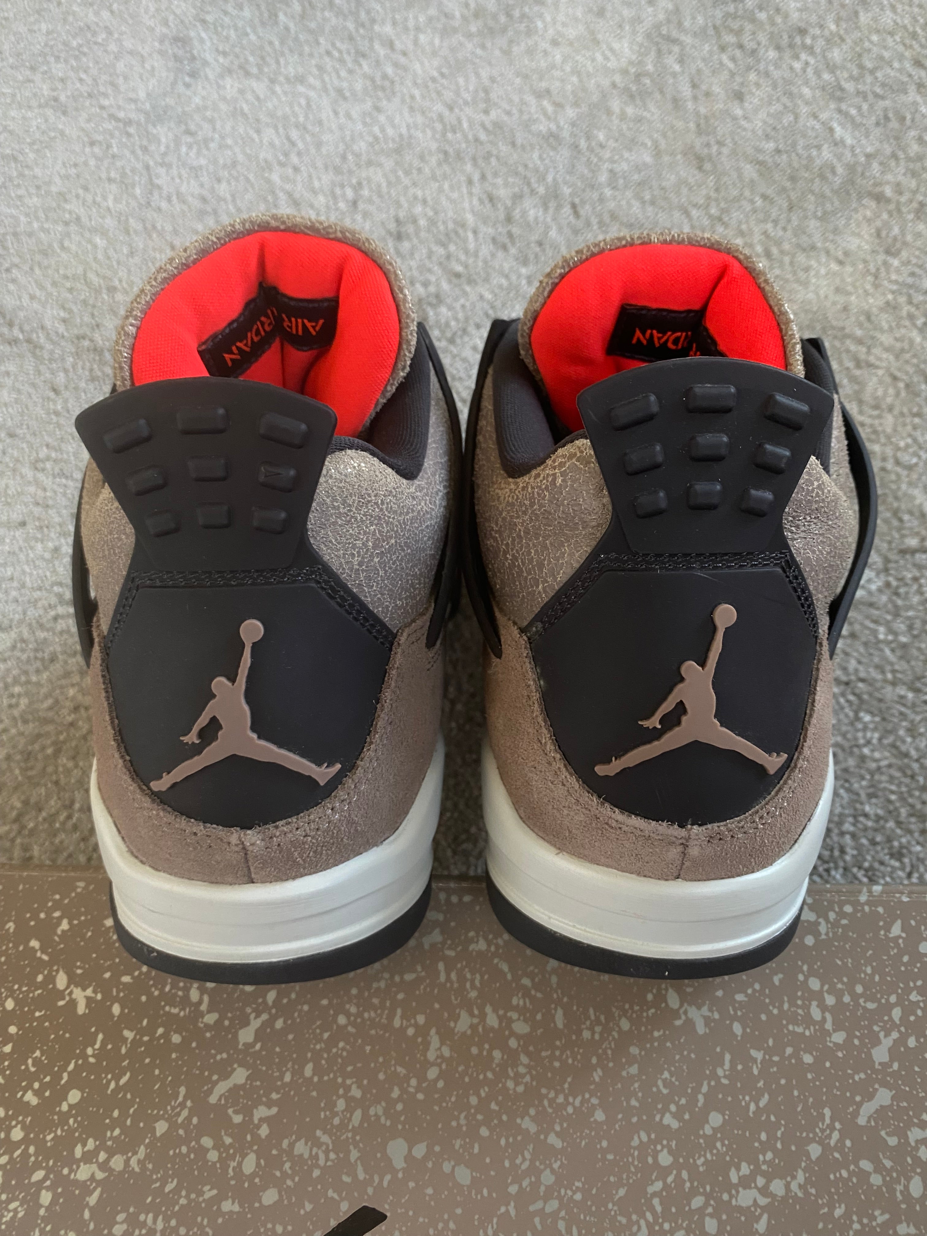 Jordan 4 Taupe Haze (EU 43) 