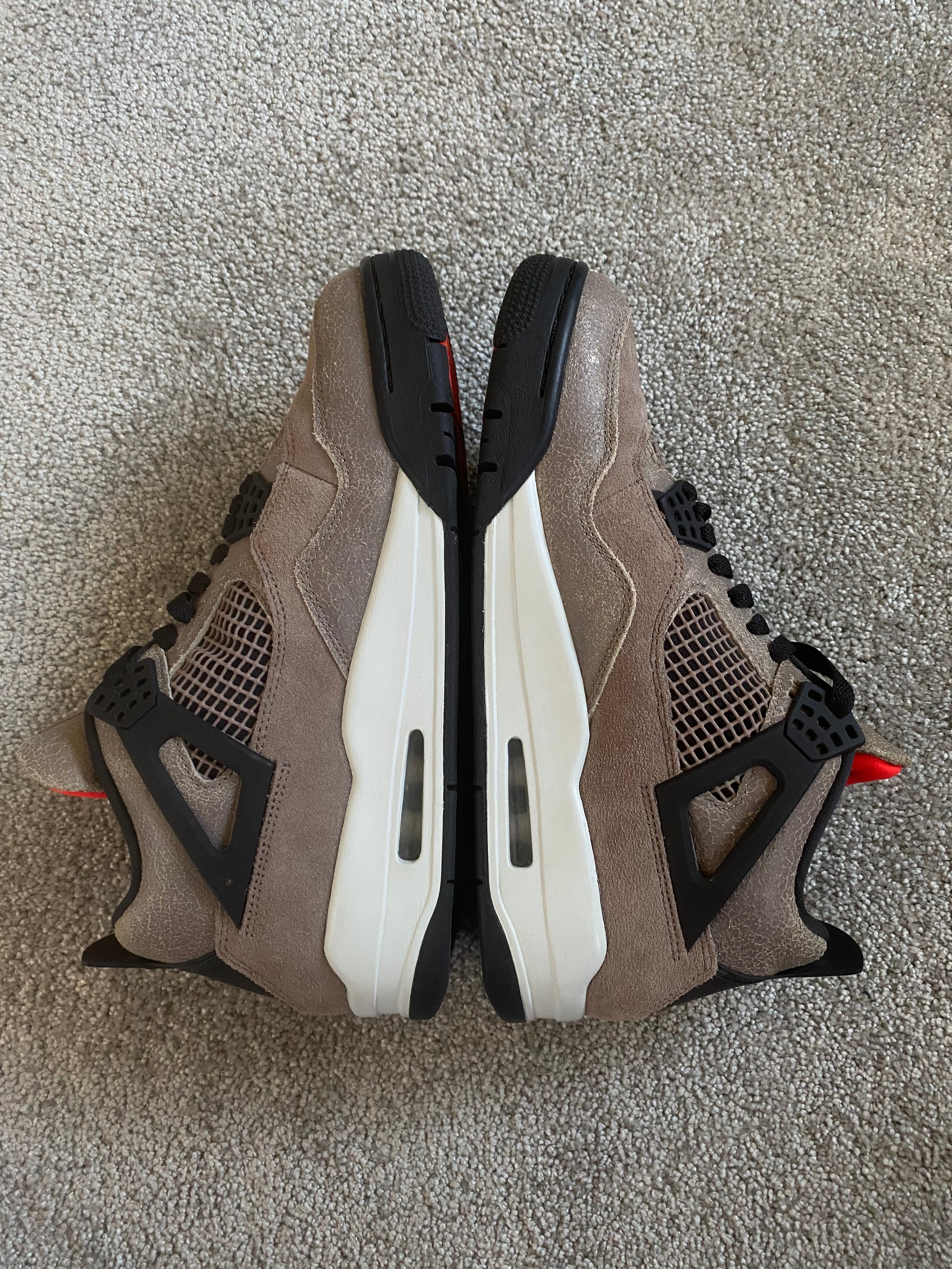 Jordan 4 Taupe Haze (EU 43) 