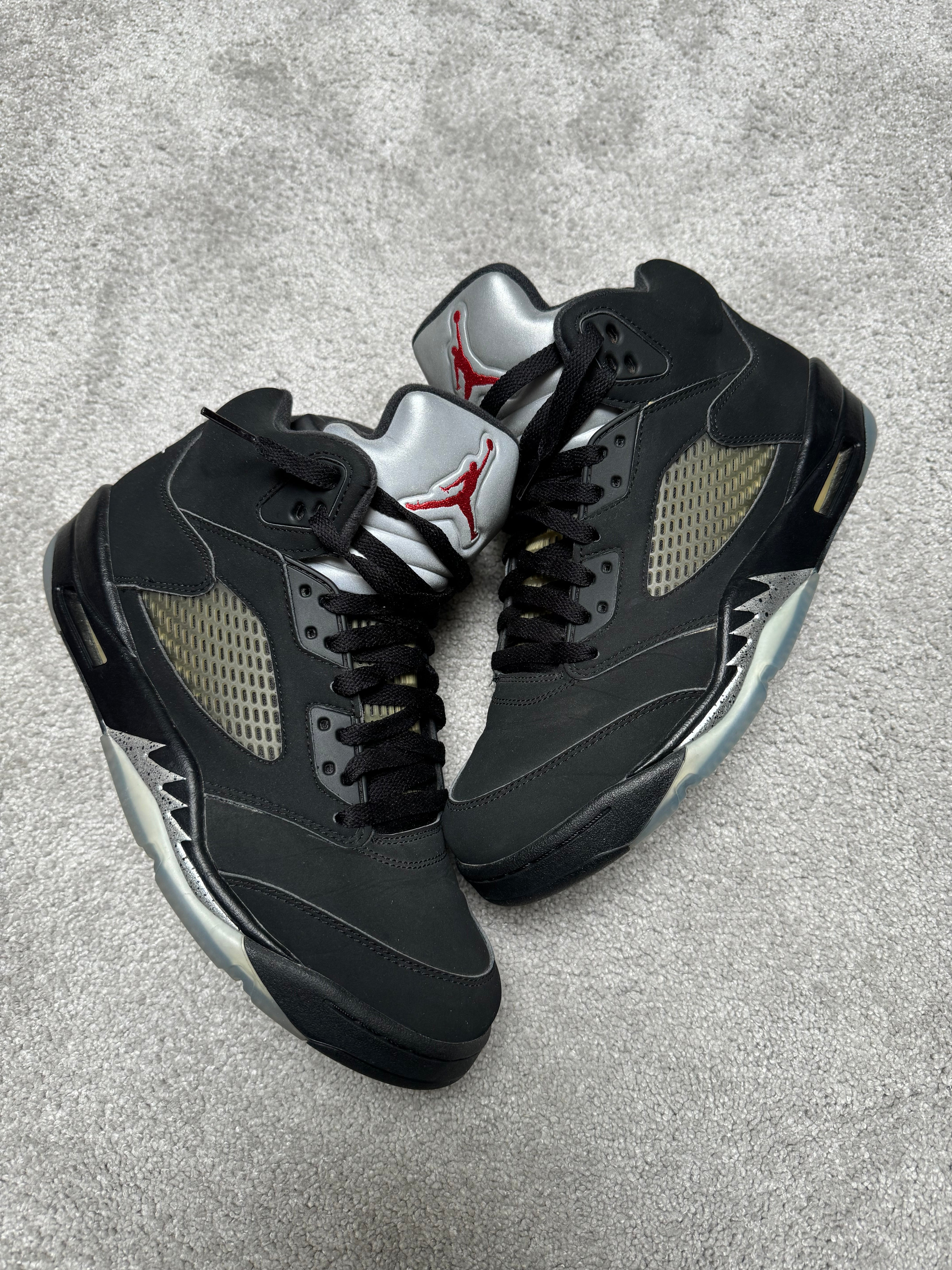 Jordan 5 Metallic Black (EU 43)