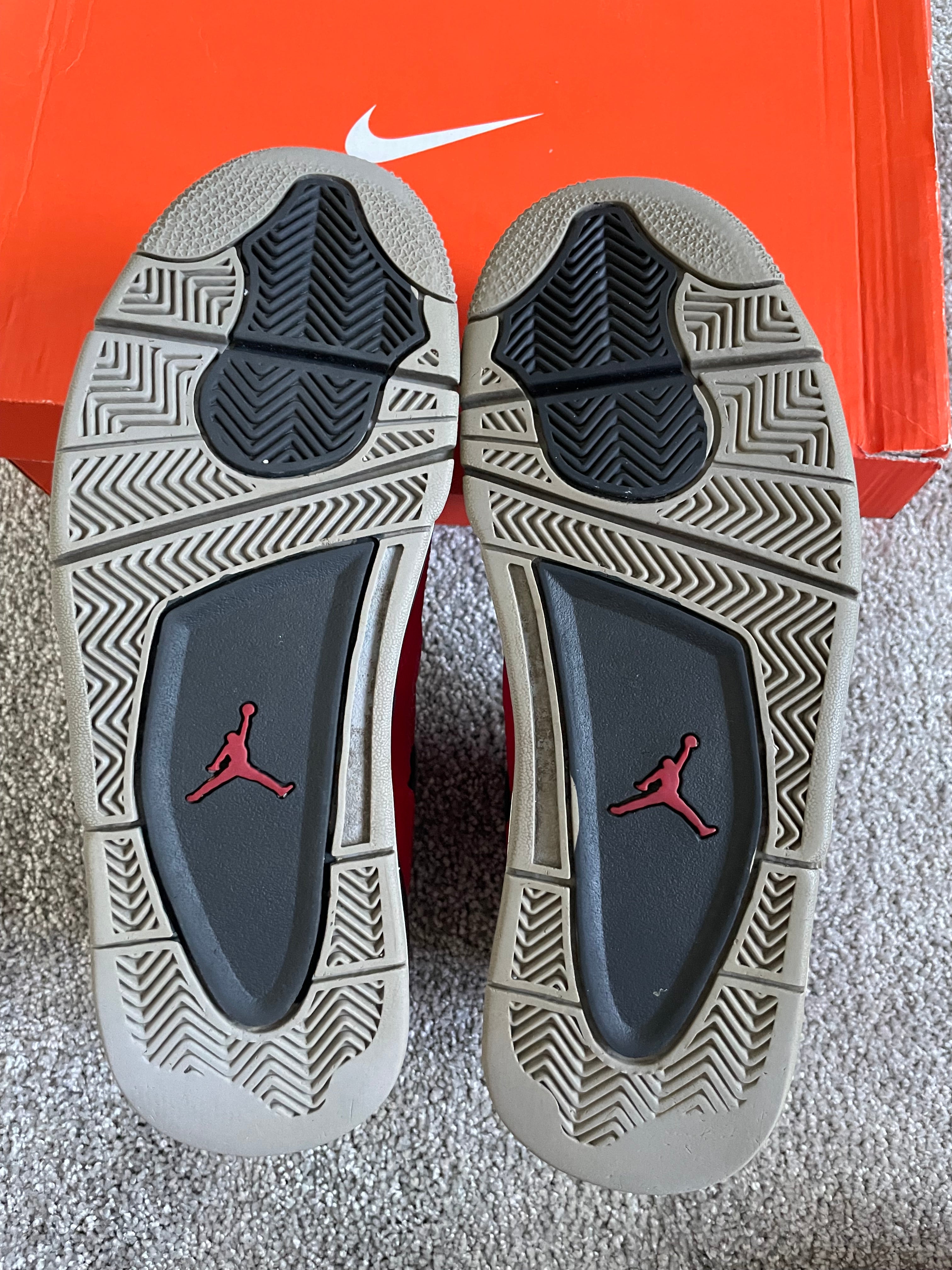 Jordan 4 Retro Toro Bravo (EU 41)