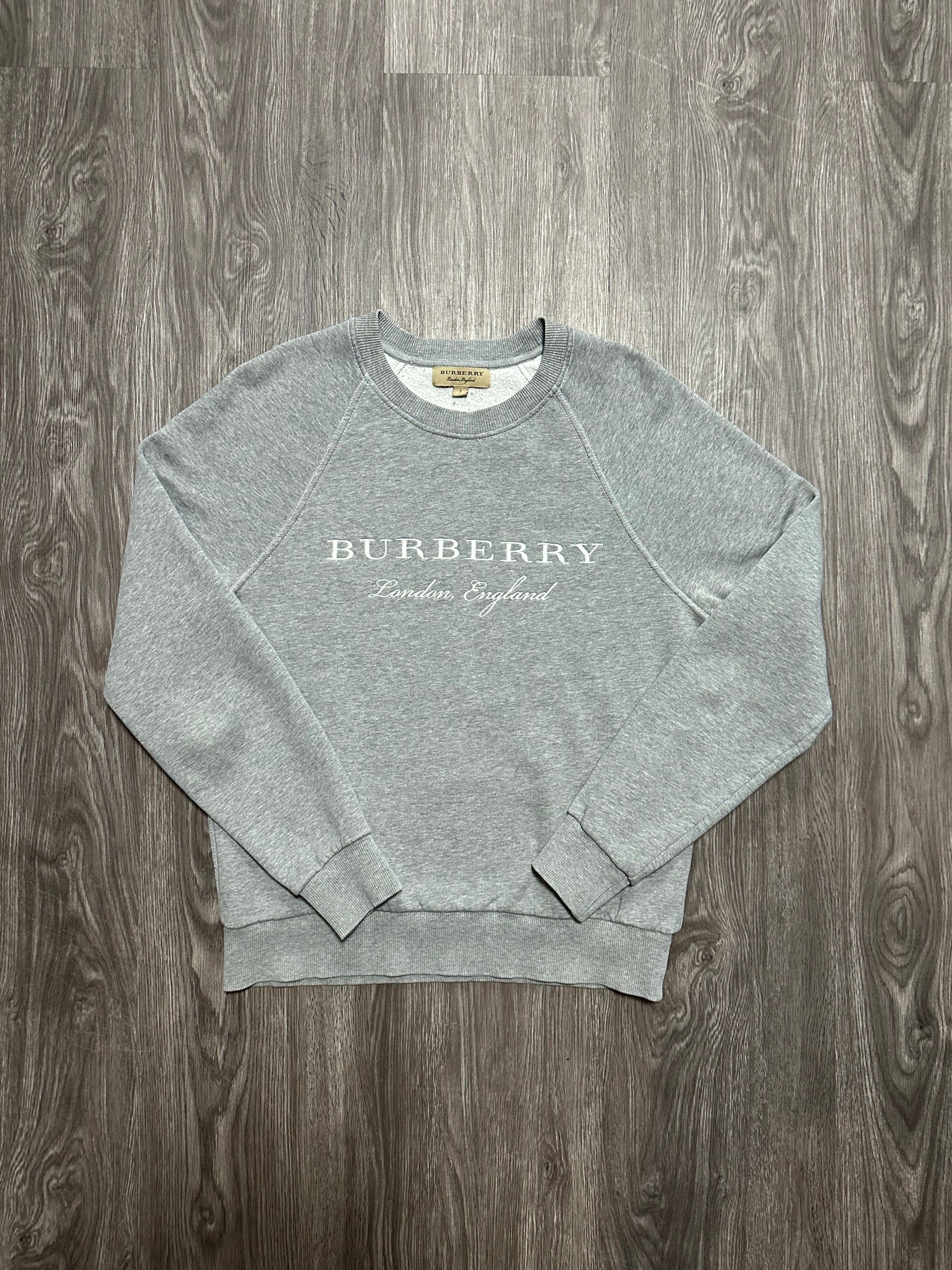 Burberry Sweater (Fittaa S)