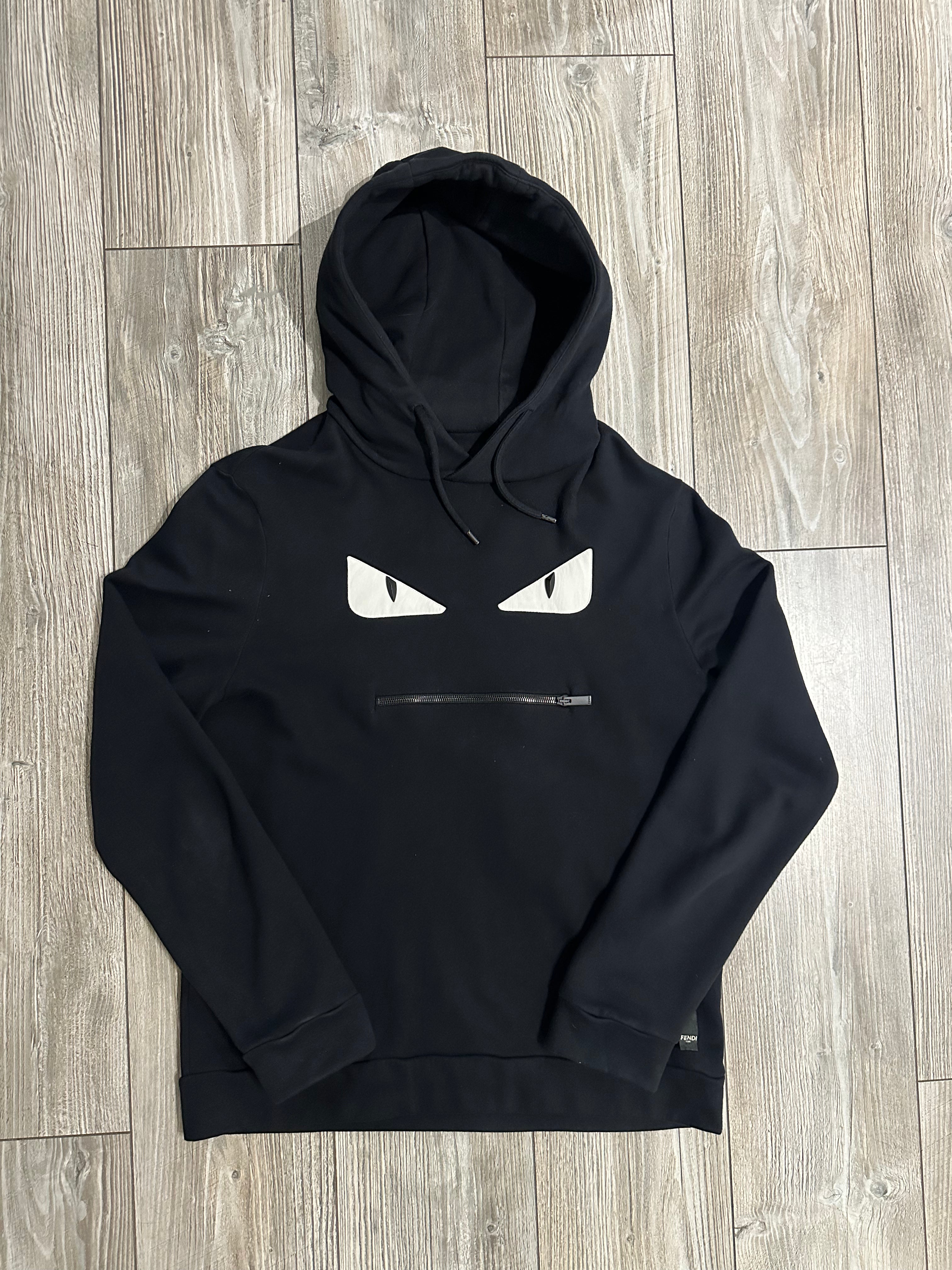 Fendi Hoodie (Fittaa M)