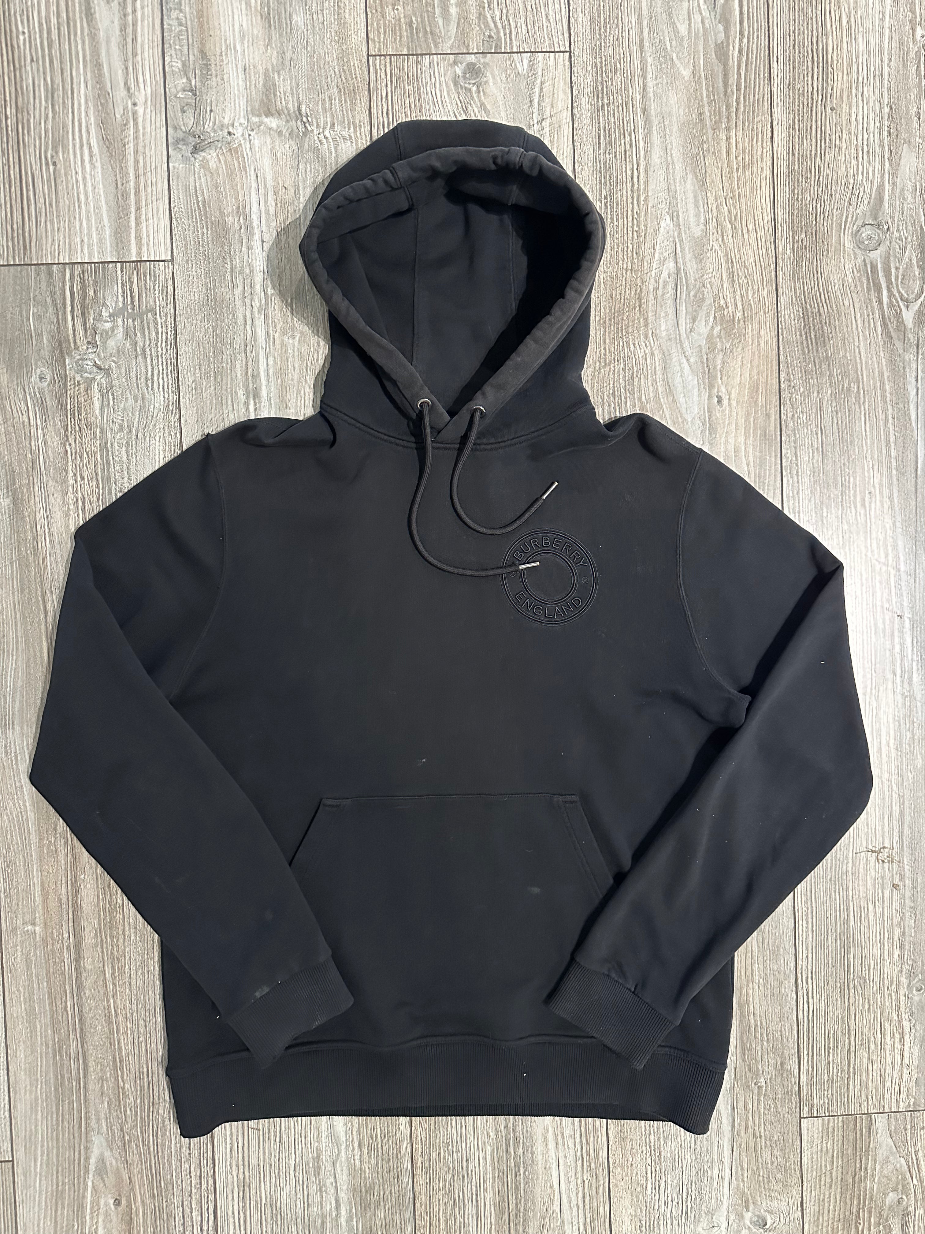 Burberry Hoodie (Fittaa M)