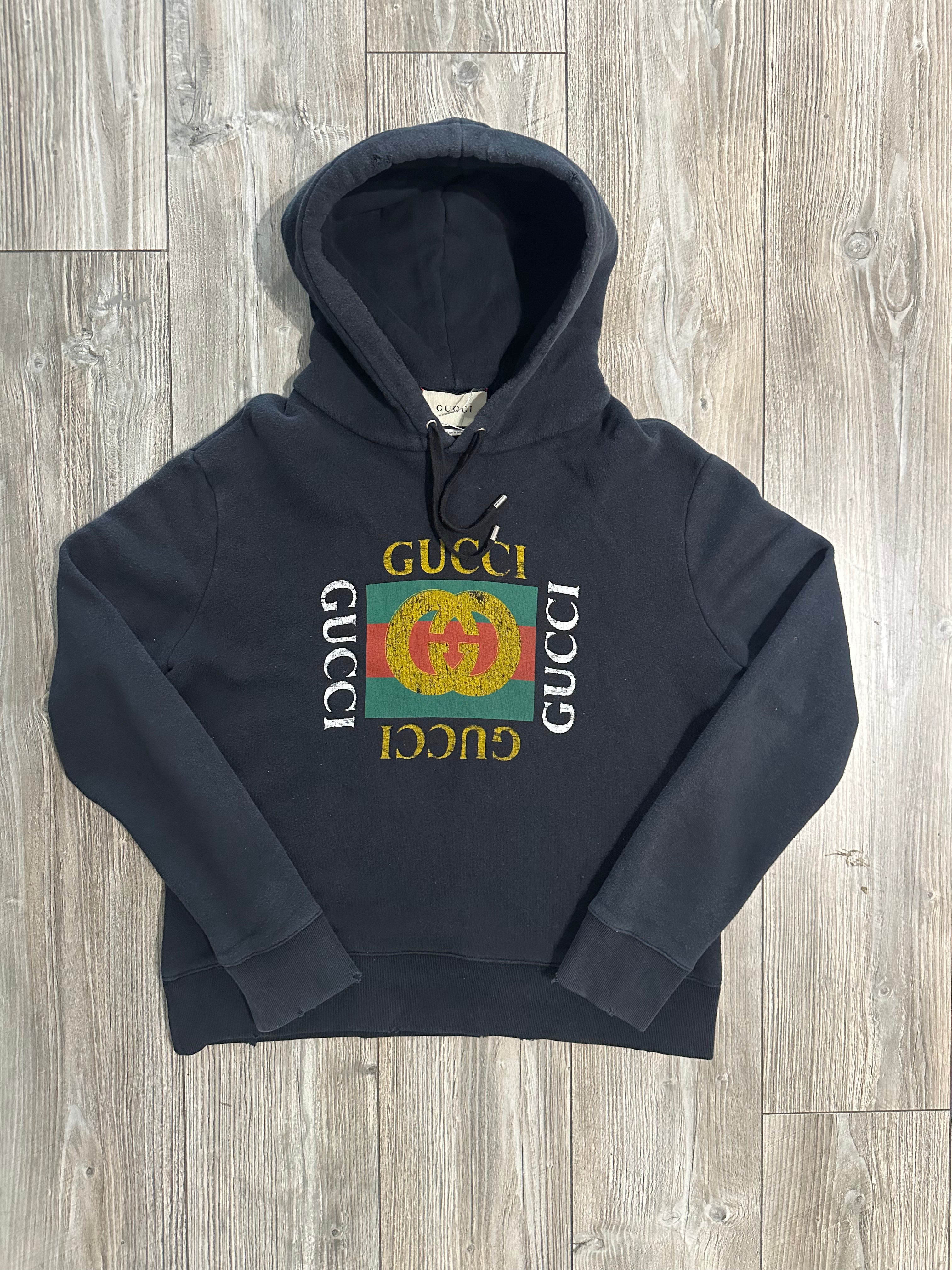 Gucci Hoodie (Fittaa M)