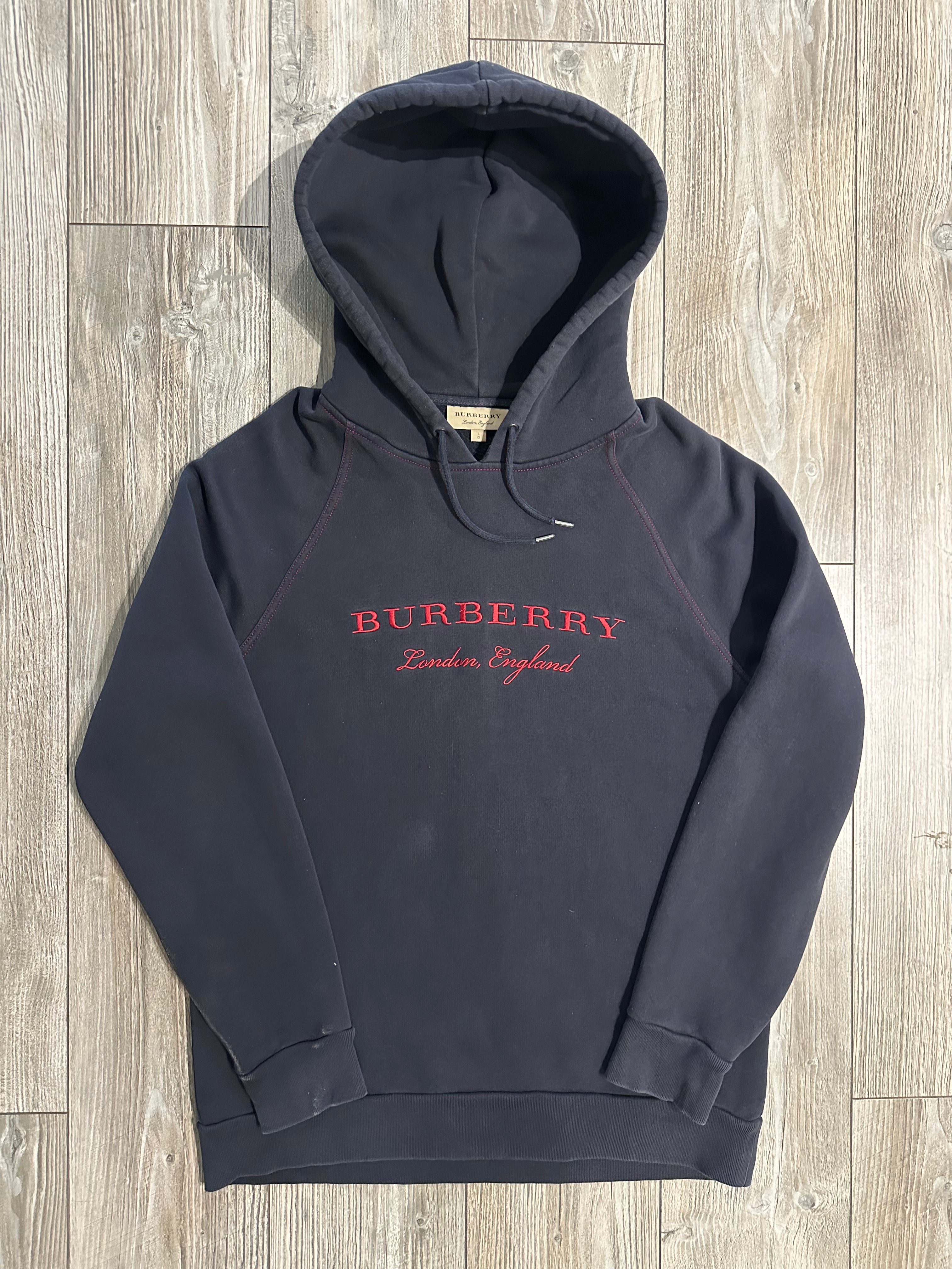 Burberry Hoodie (Fittaa XL)