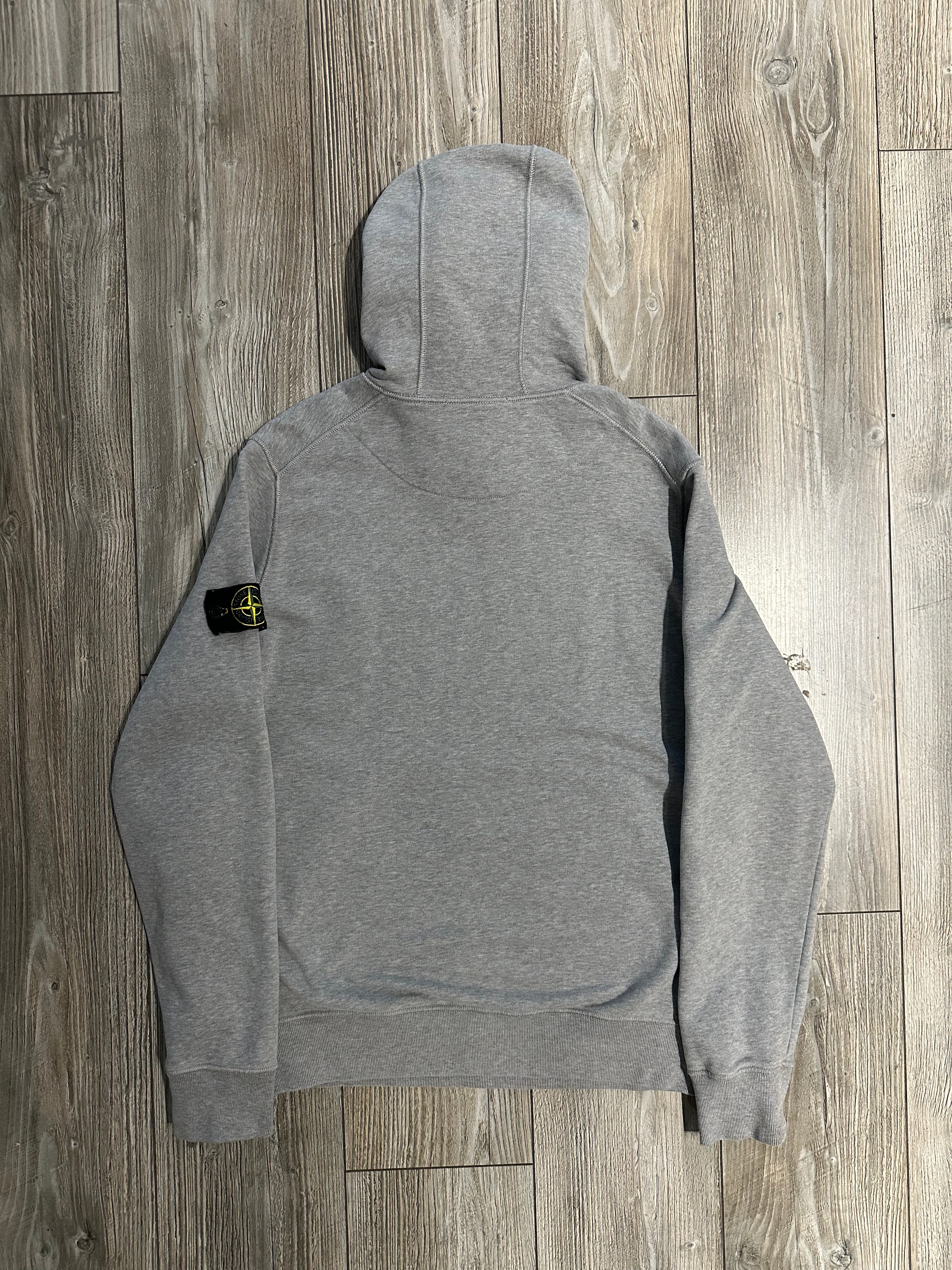 Stone Island Hoodie (Fittaa M)