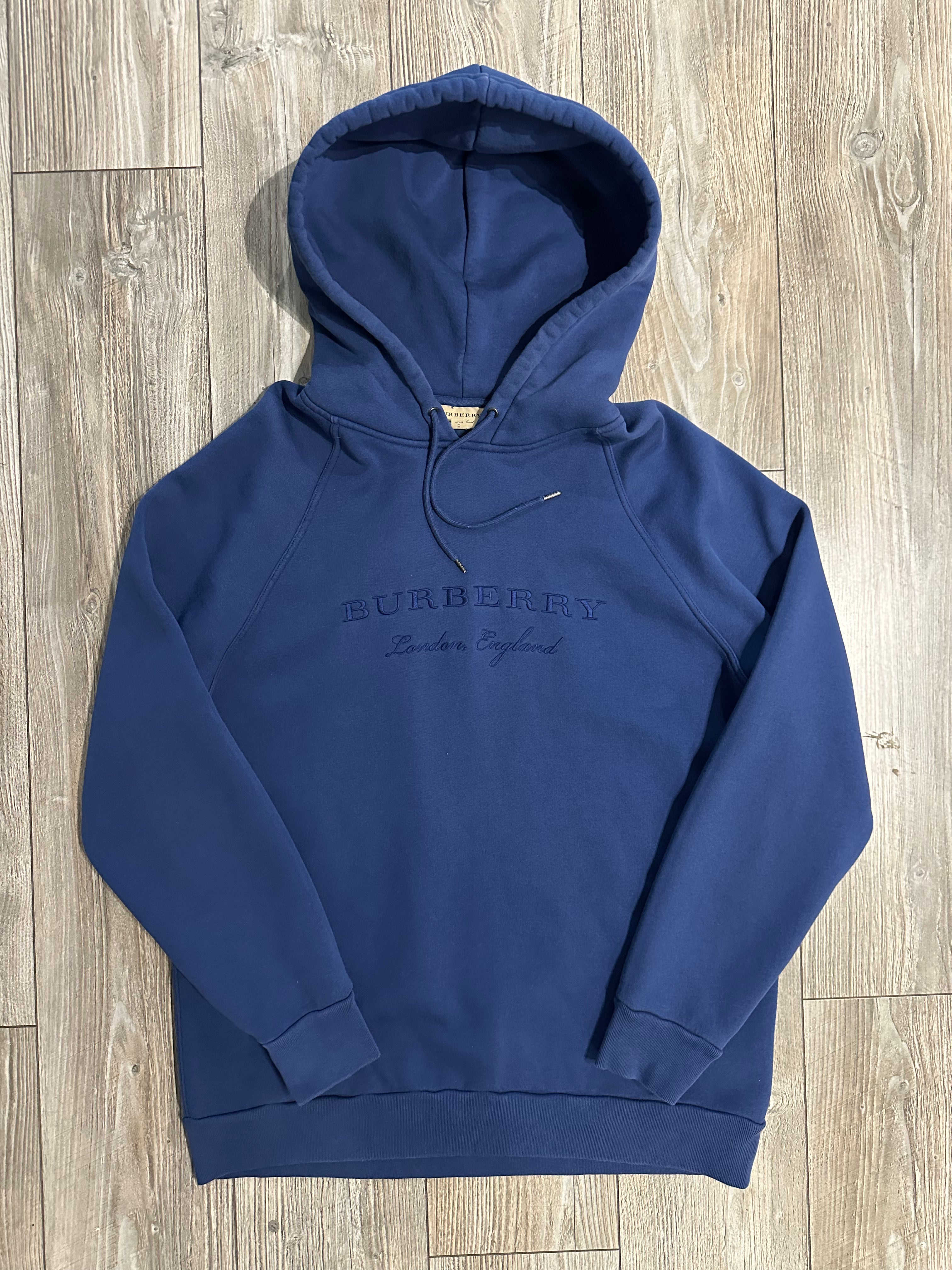 Burberry Hoodie (Fittaa XL)