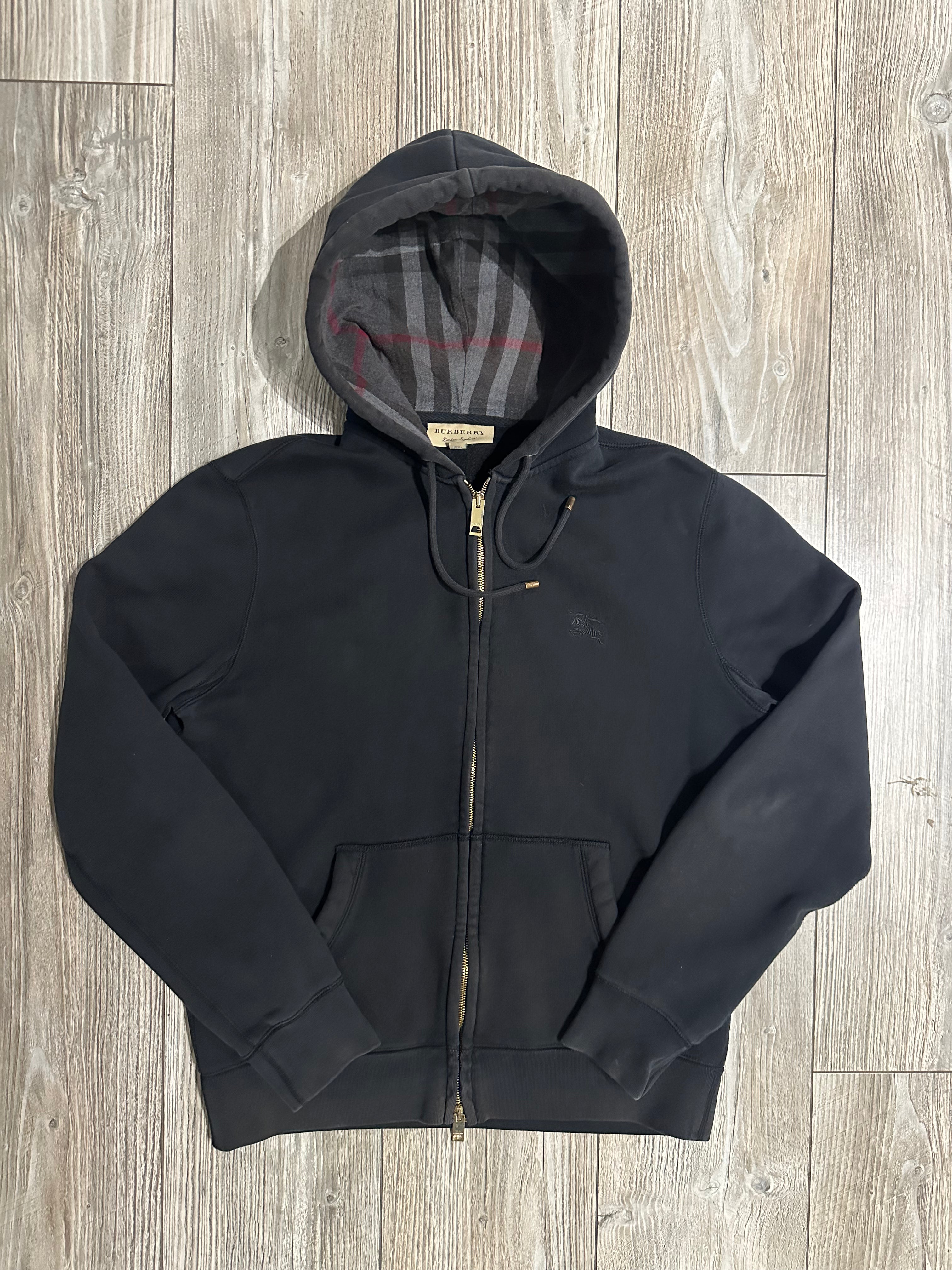Burberry Hoodie (Fittaa S)