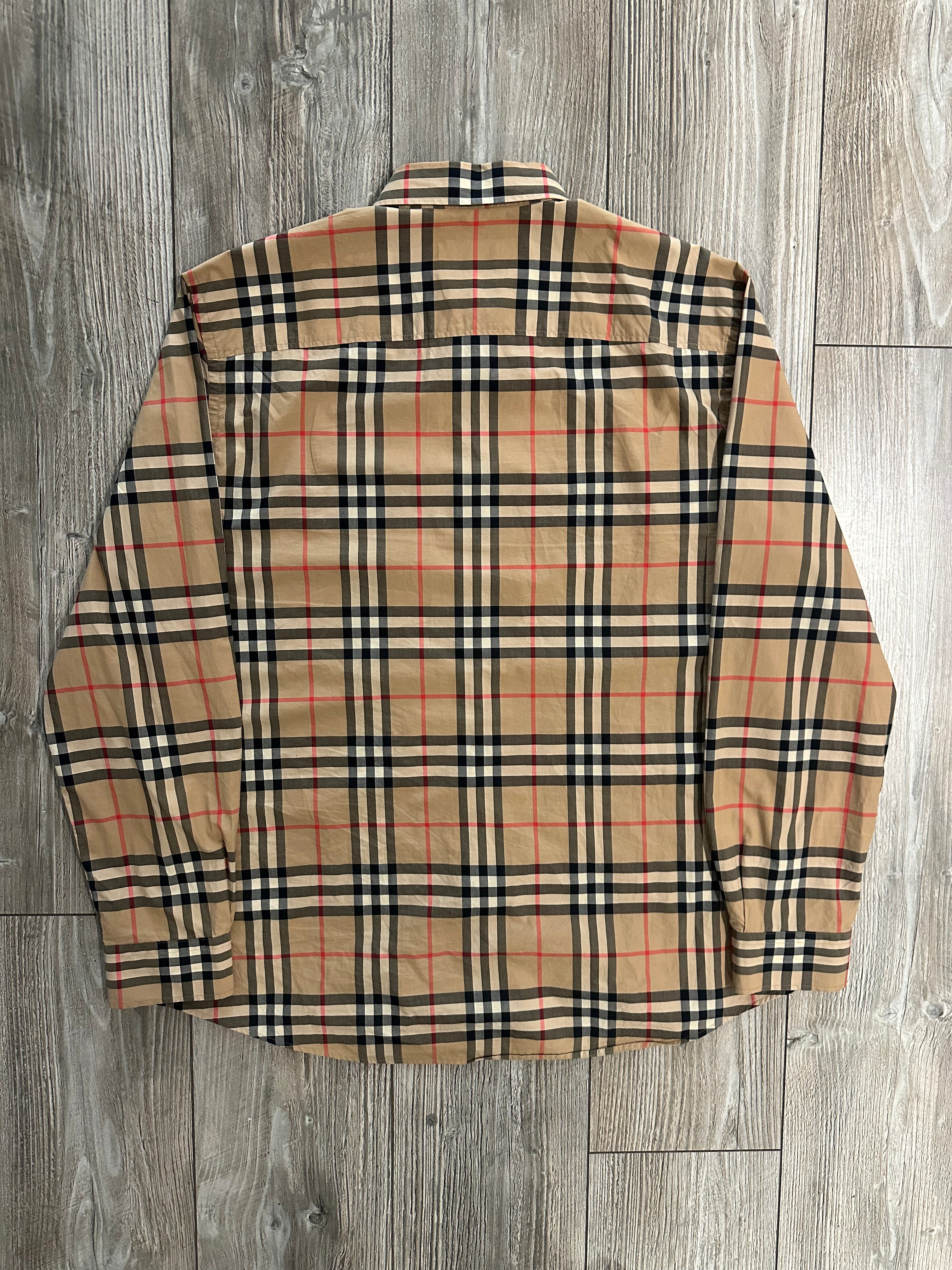 Burberry Flannel (Fittaa L)