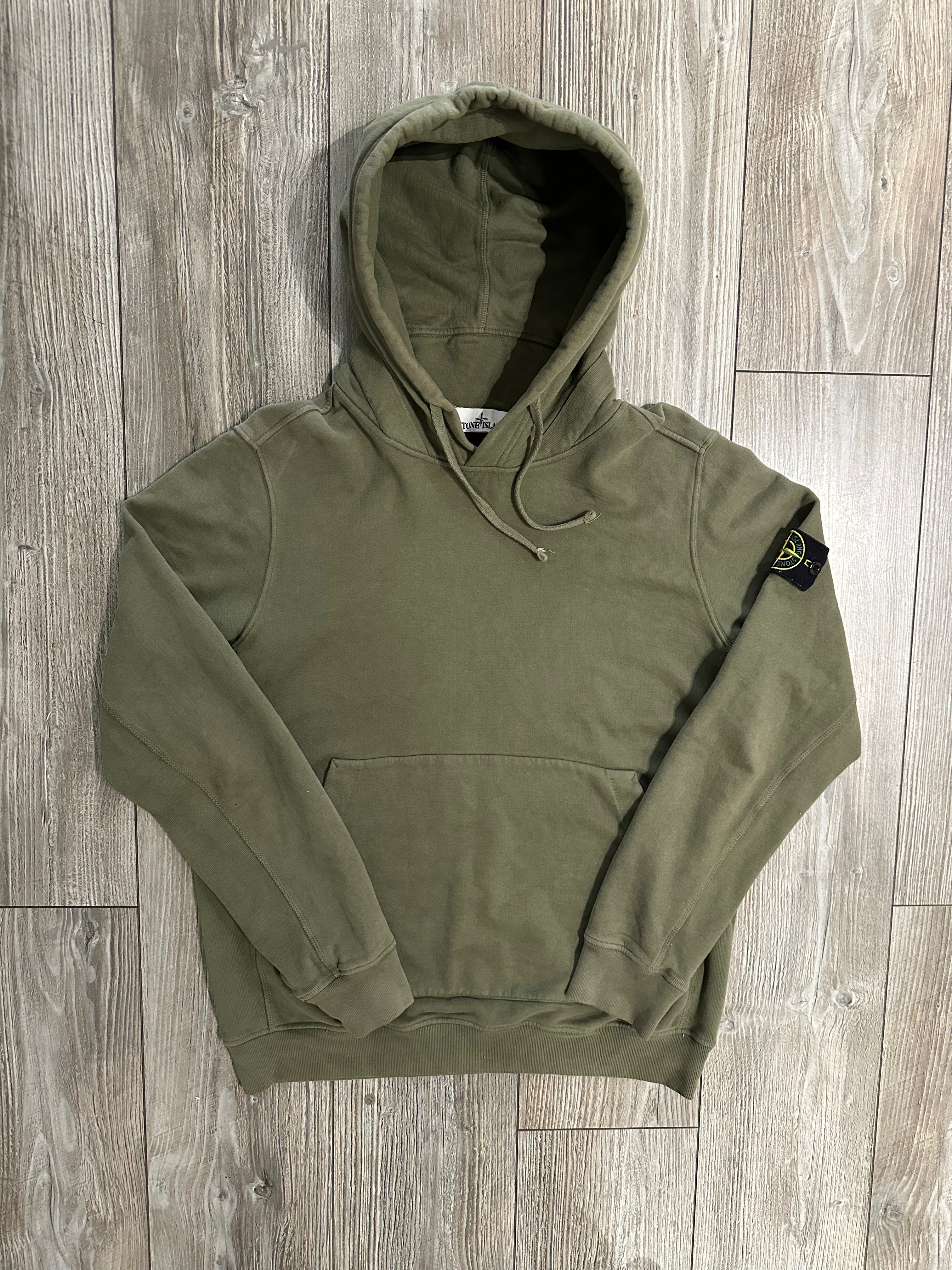 Stone Island Hoodie (Fittaa L)