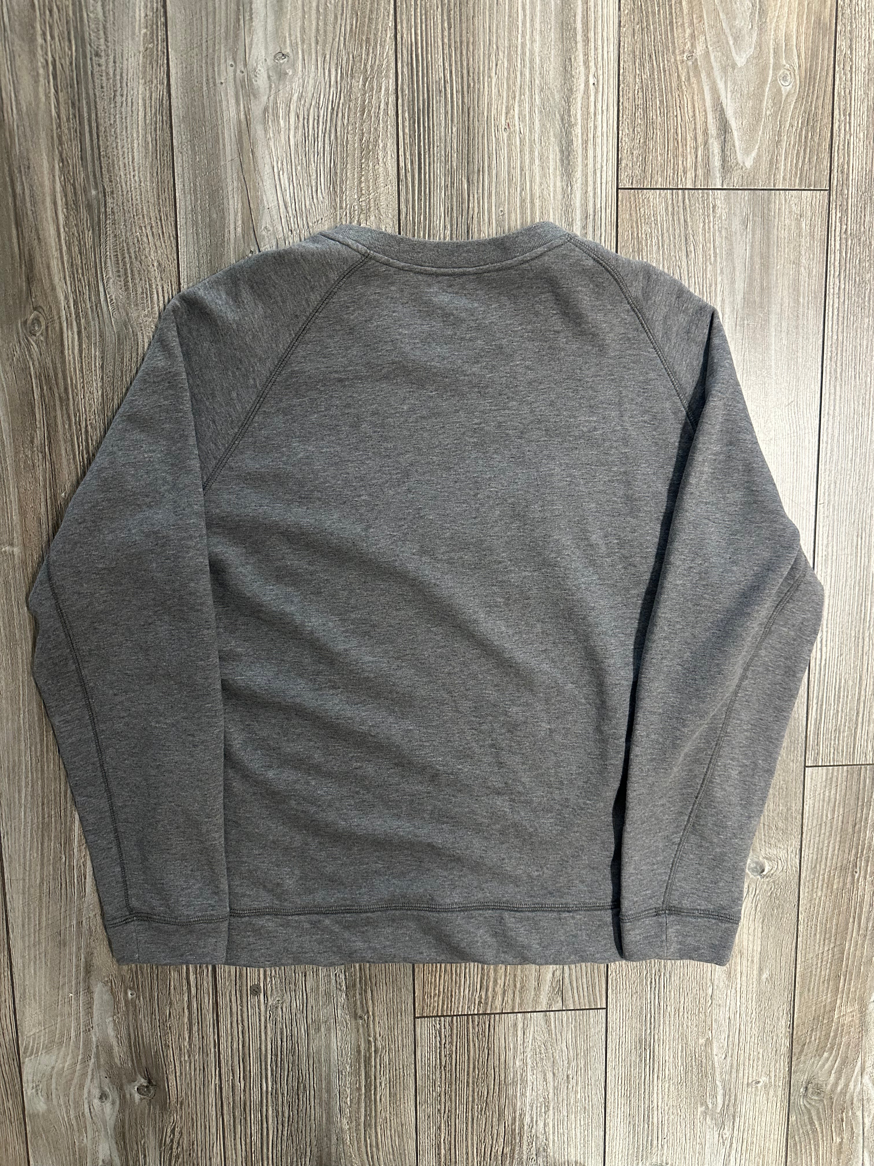 Fendi Sweater (Fittaa M)