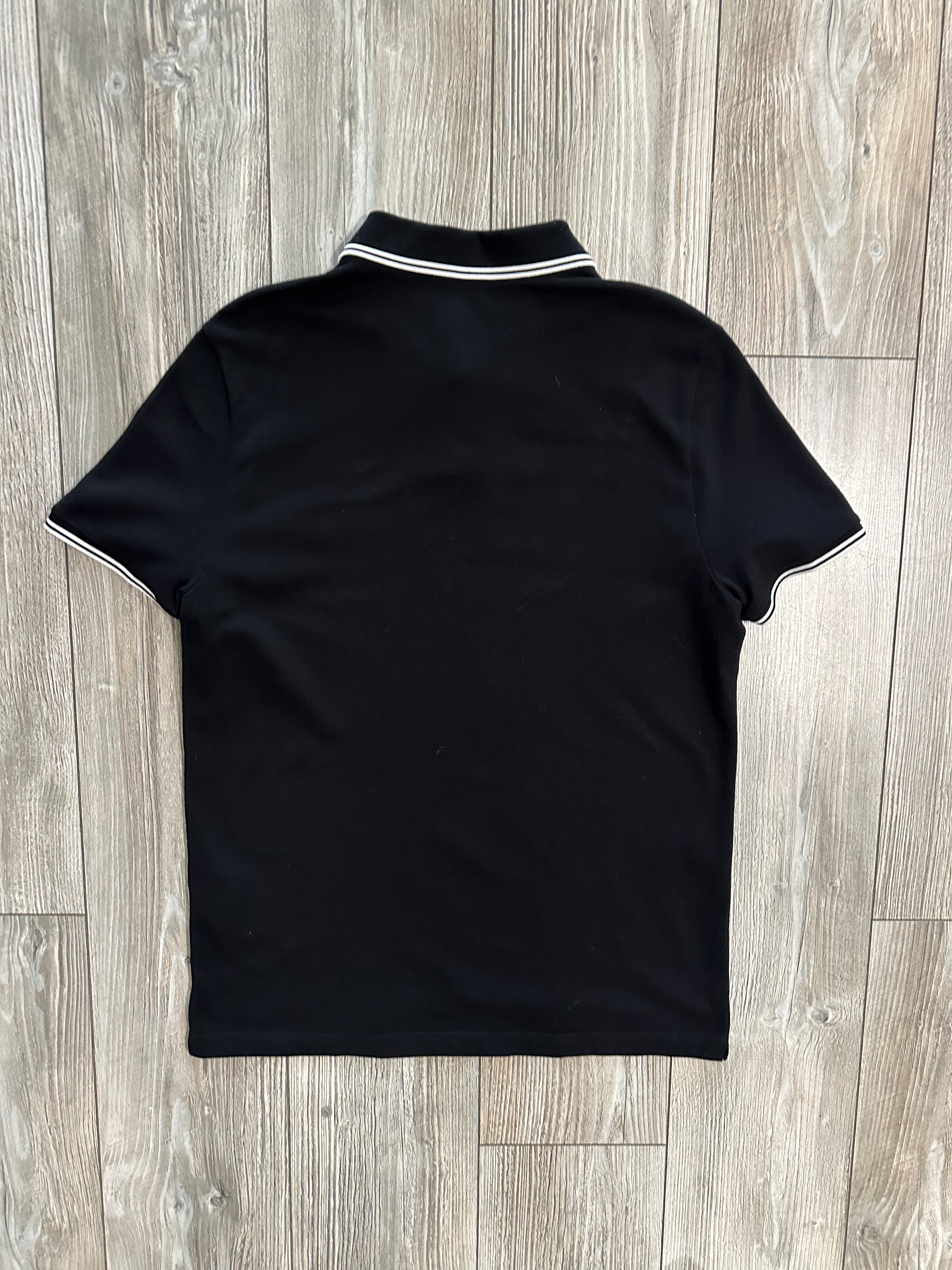 Moncler T-shirt (Fittaa L)