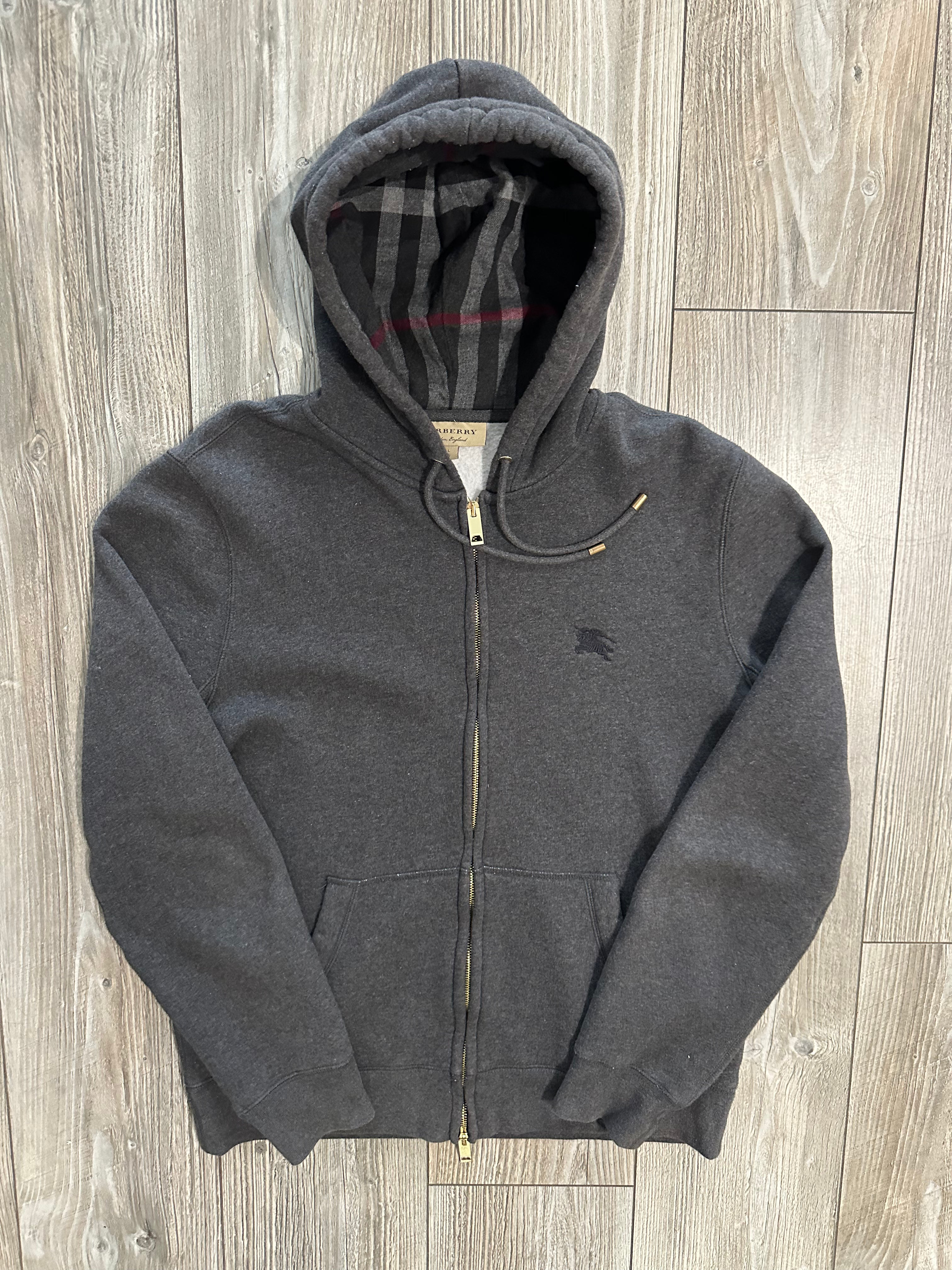 Burberry Zip-Up (Fittaa M)