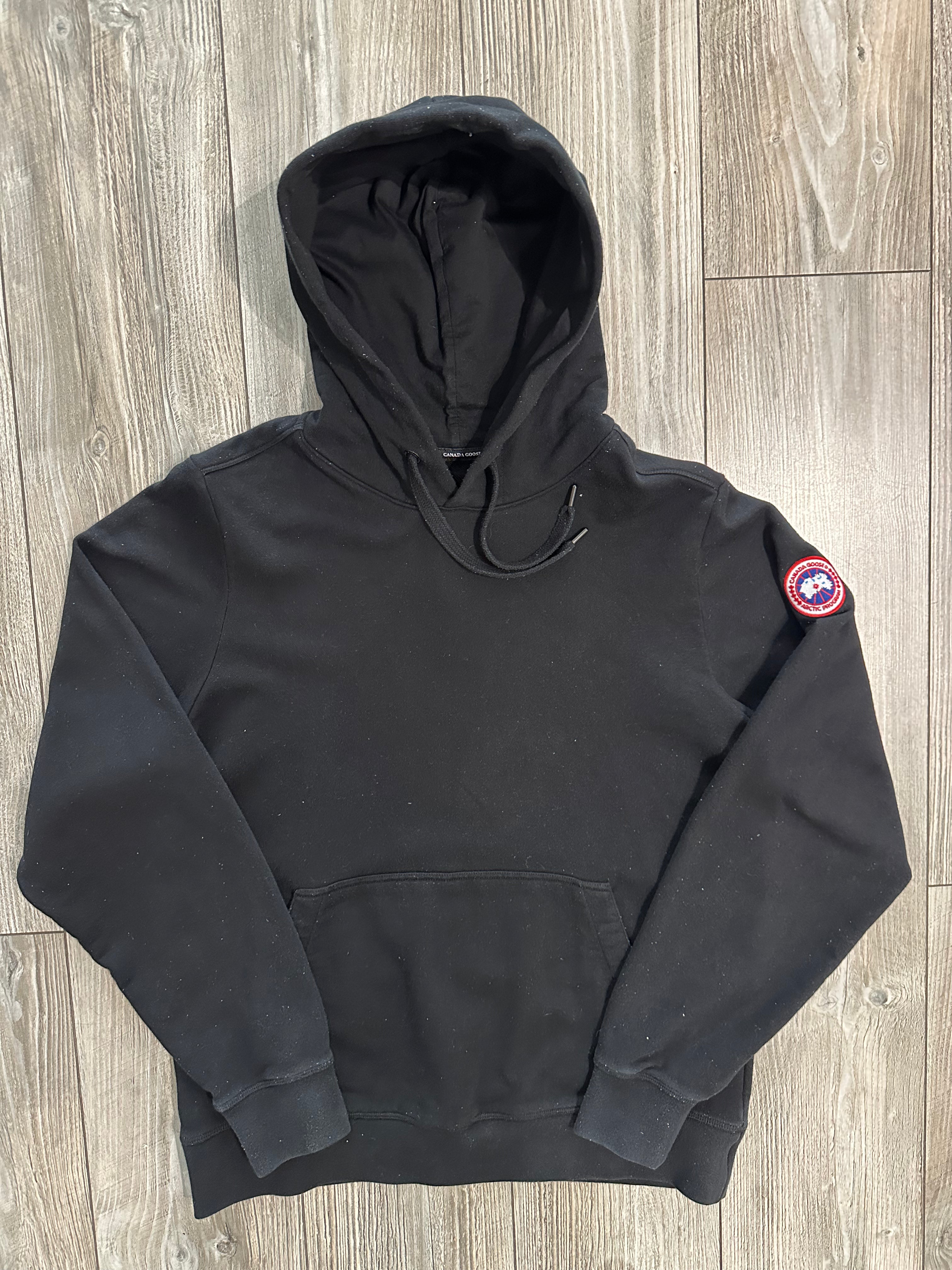 Canada Goose Hoodie (Fittaa M)