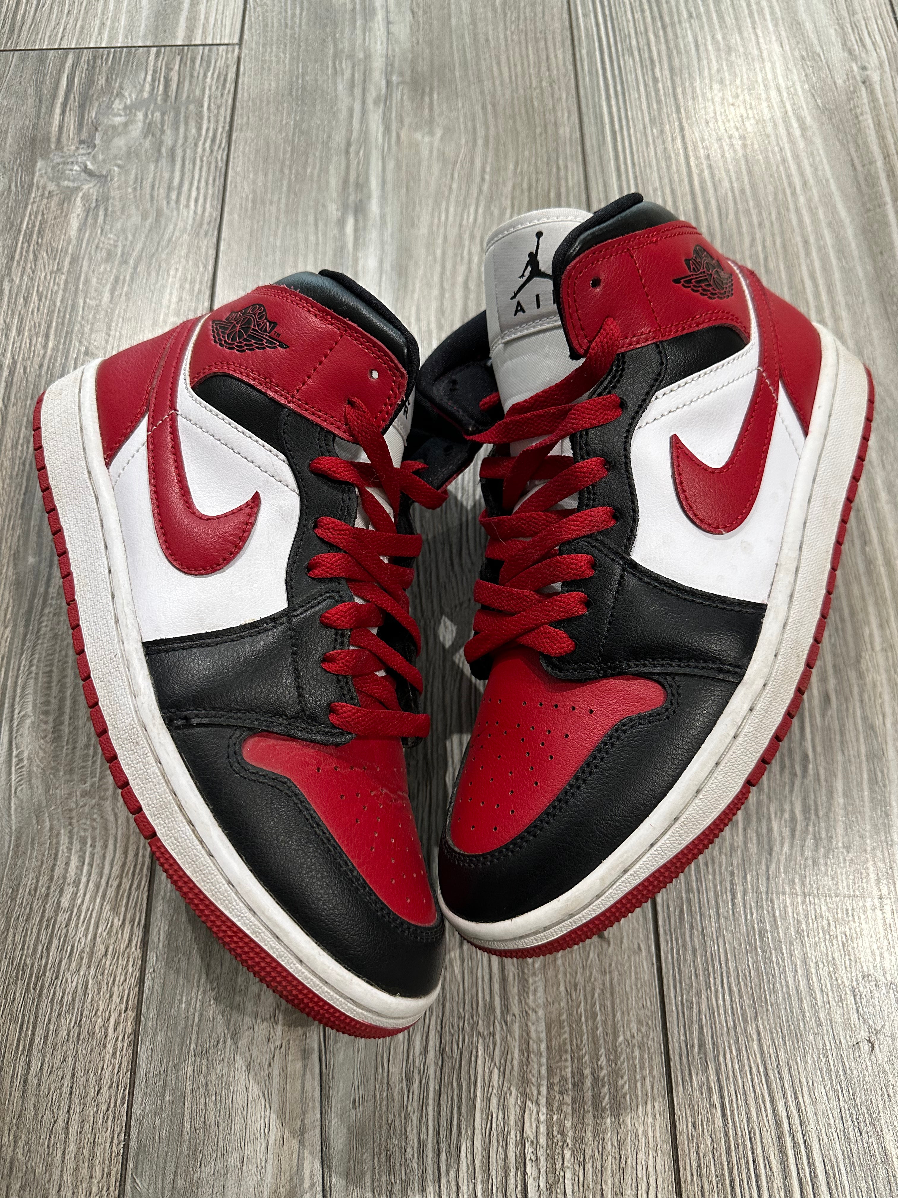 Jordan 1 Mid (EU 41)