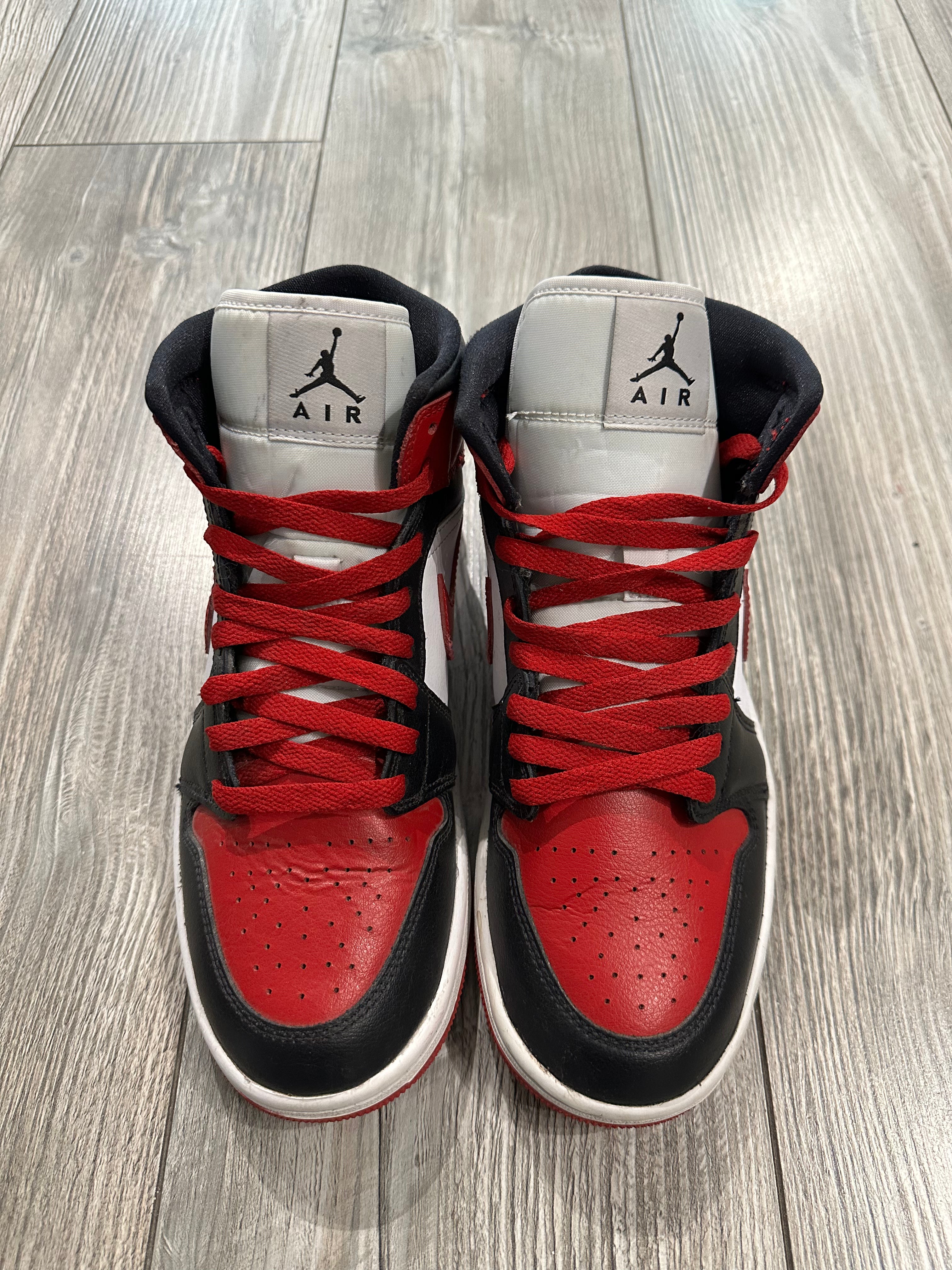 Jordan 1 Mid (EU 41)